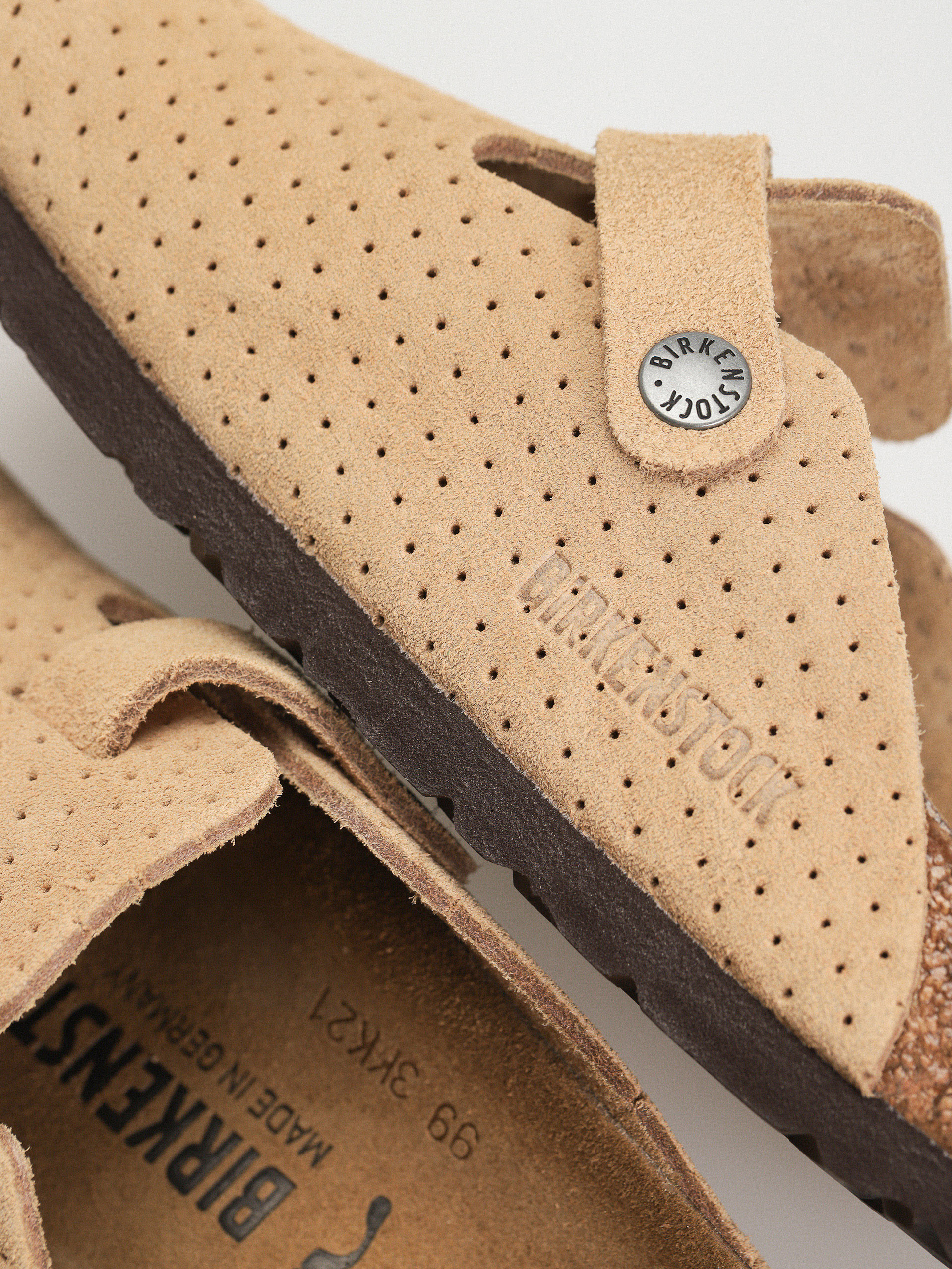 Flip-flop papucsok Birkenstock Boston Suede Embossed Narrow Wmn (emboss dots new beige)