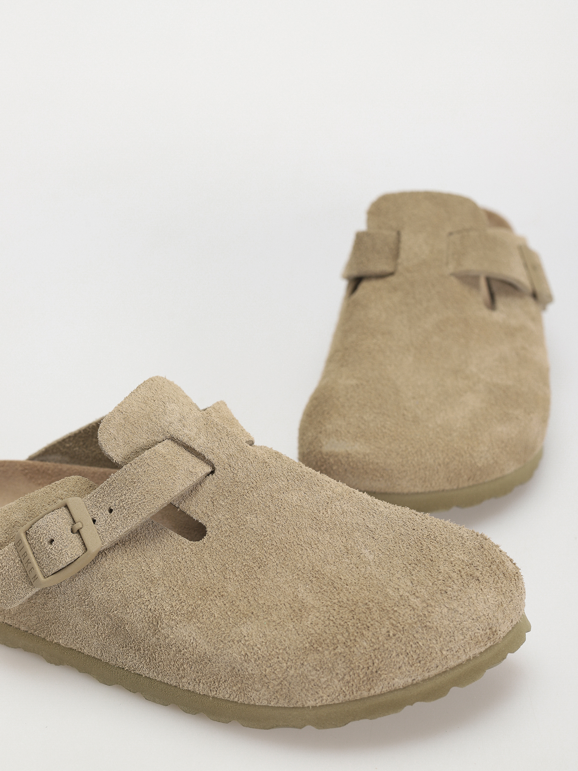 Flip-flop papucsok Birkenstock Boston Suede Leather Narrow Wmn (faded khaki)