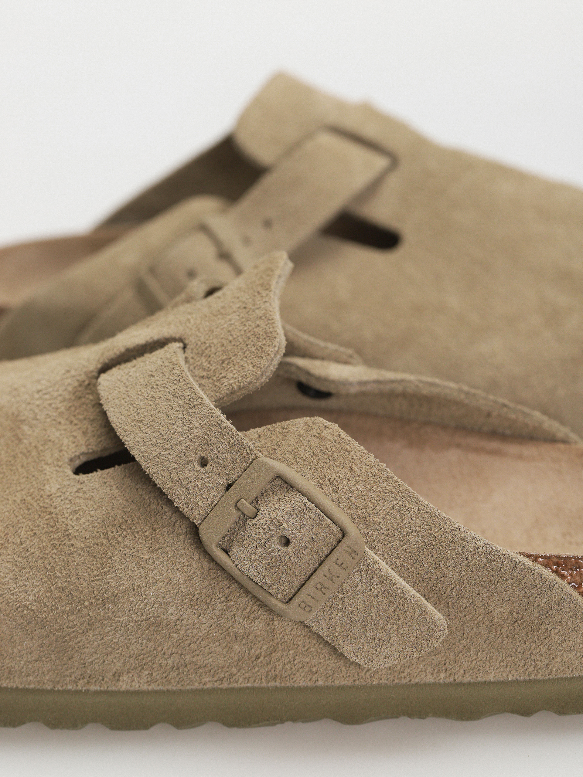 Flip-flop papucsok Birkenstock Boston Suede Leather Narrow Wmn (faded khaki)