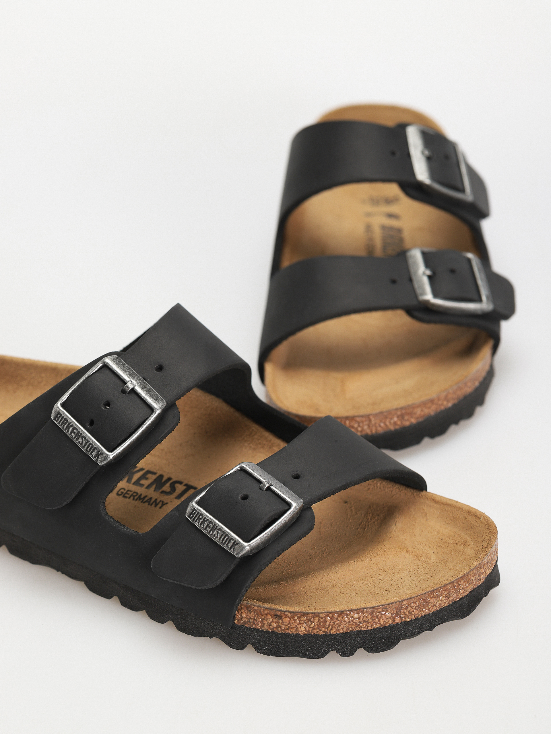 Flip-flop papucsok Birkenstock Arizona Oiled Leather Narrow Wmn (black)