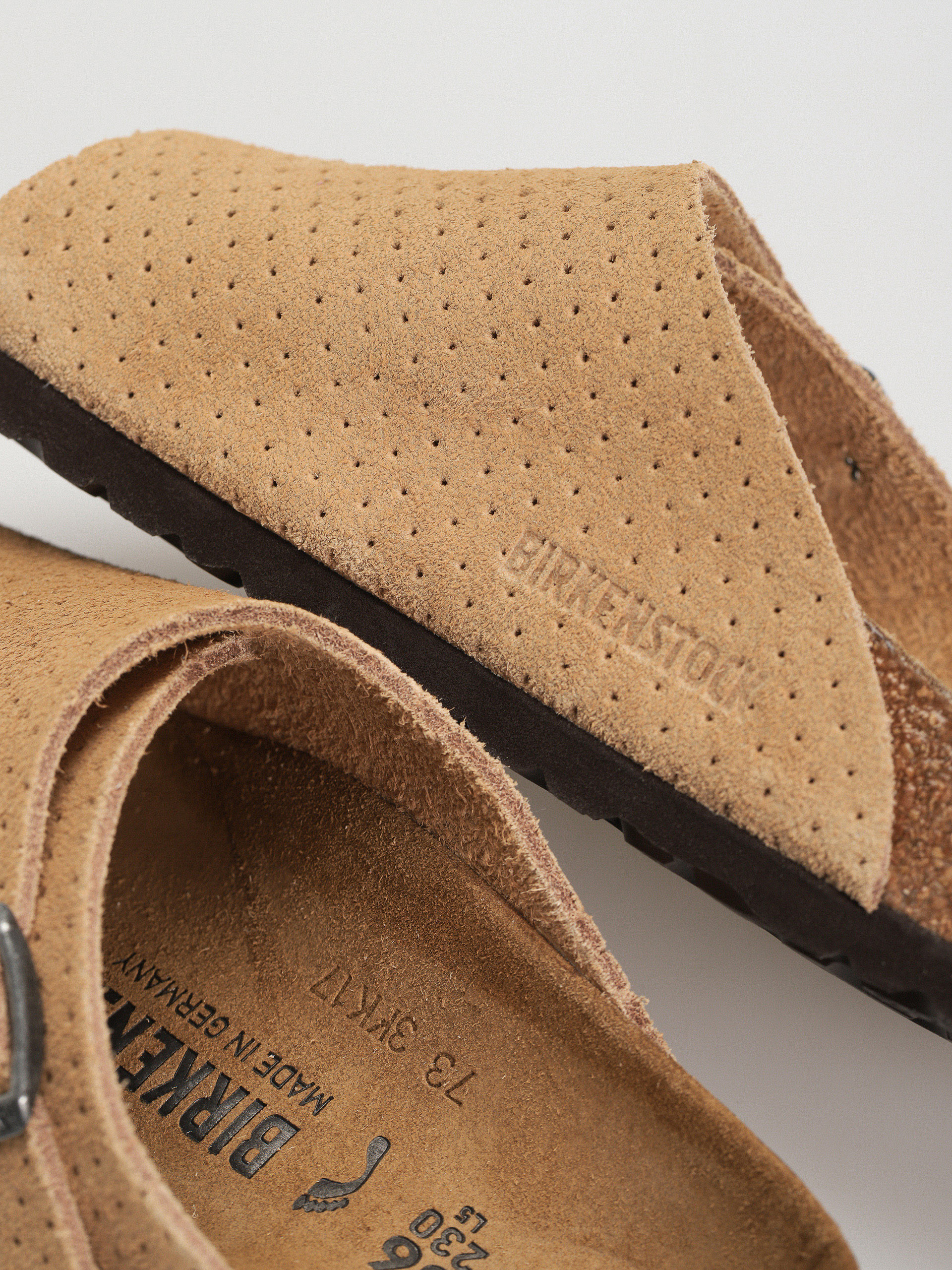 Birkenstock Zurich Suede Embossed Narrow Wmn Flip-flop papucsok (emboss dots new beige)