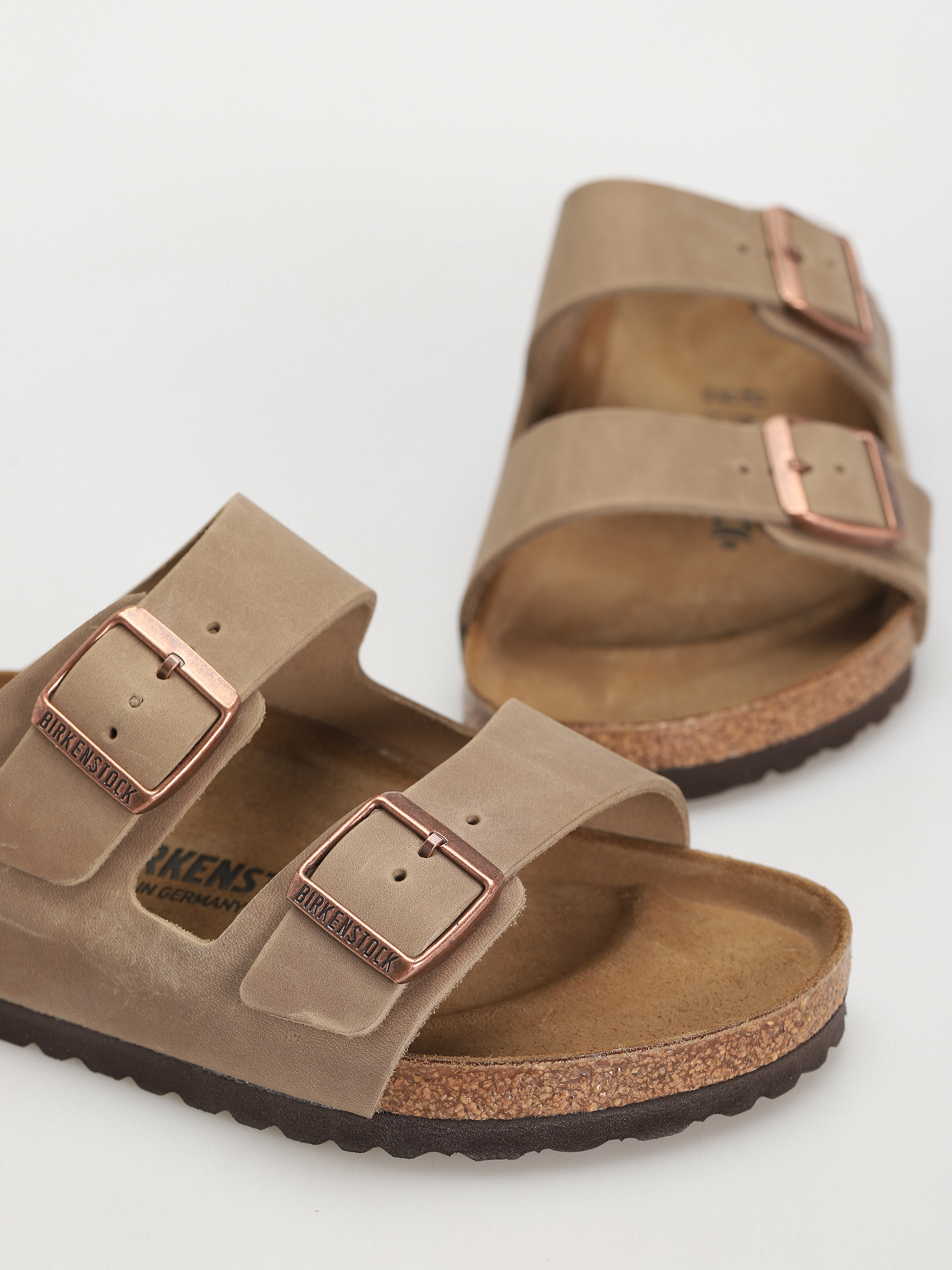 Birkenstock Arizona Oiled Leather Regular Flip-flop papucsok (tobacco brown)