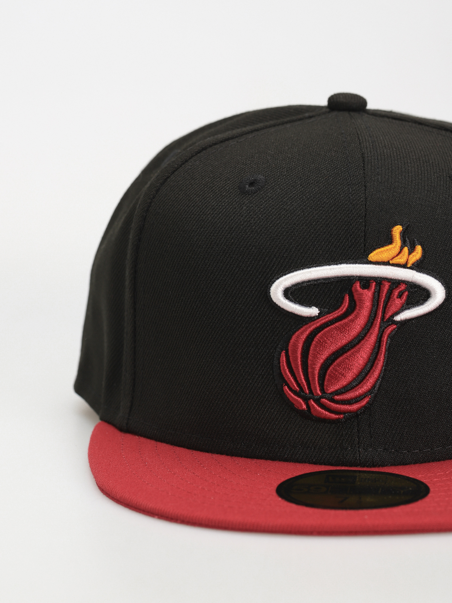 New Era NBA Essential 59Fifty Miami Heat Baseball sapka (black/red)