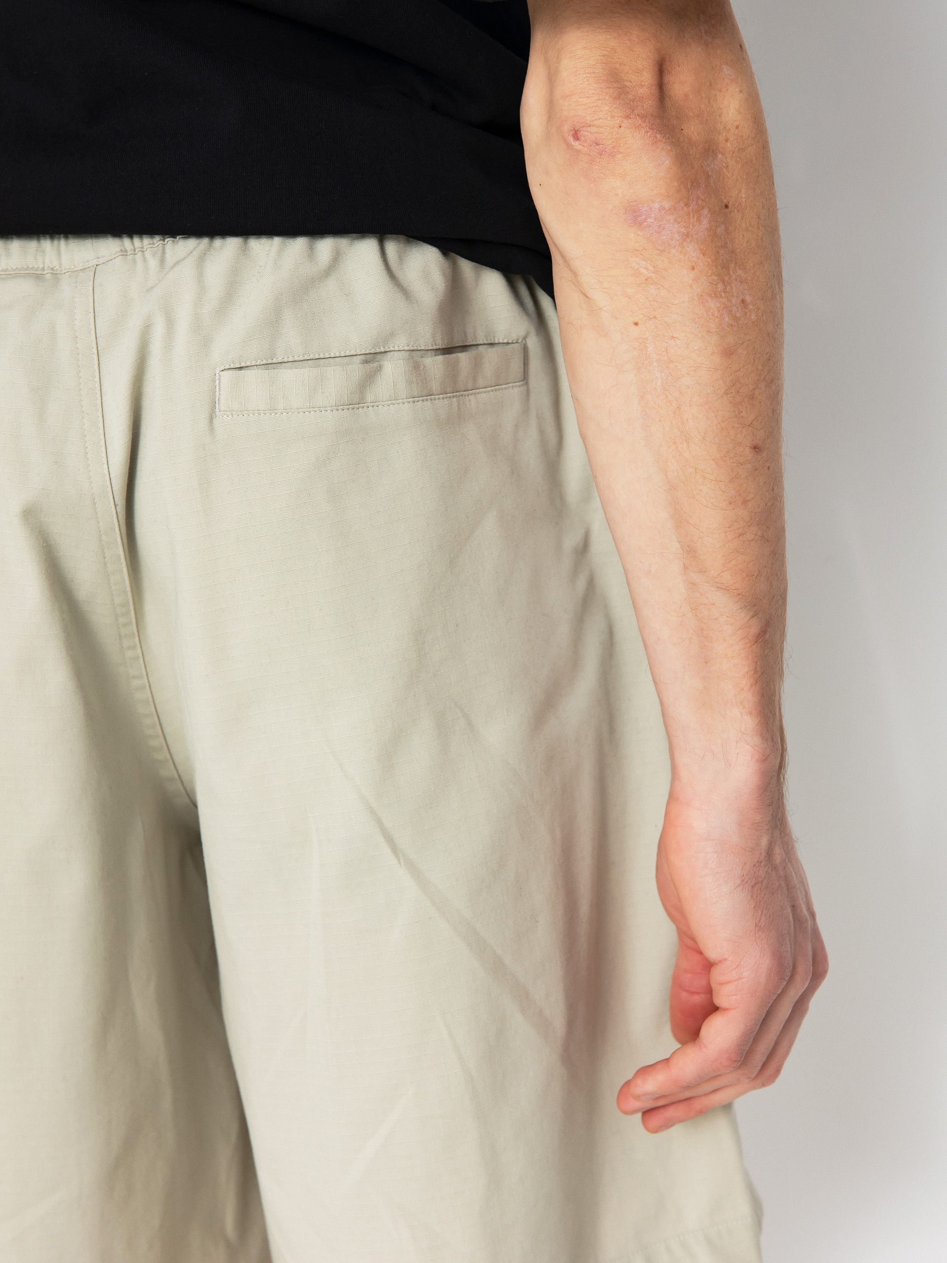 adidas Skate Rövidnadrág (putgre/ivory)