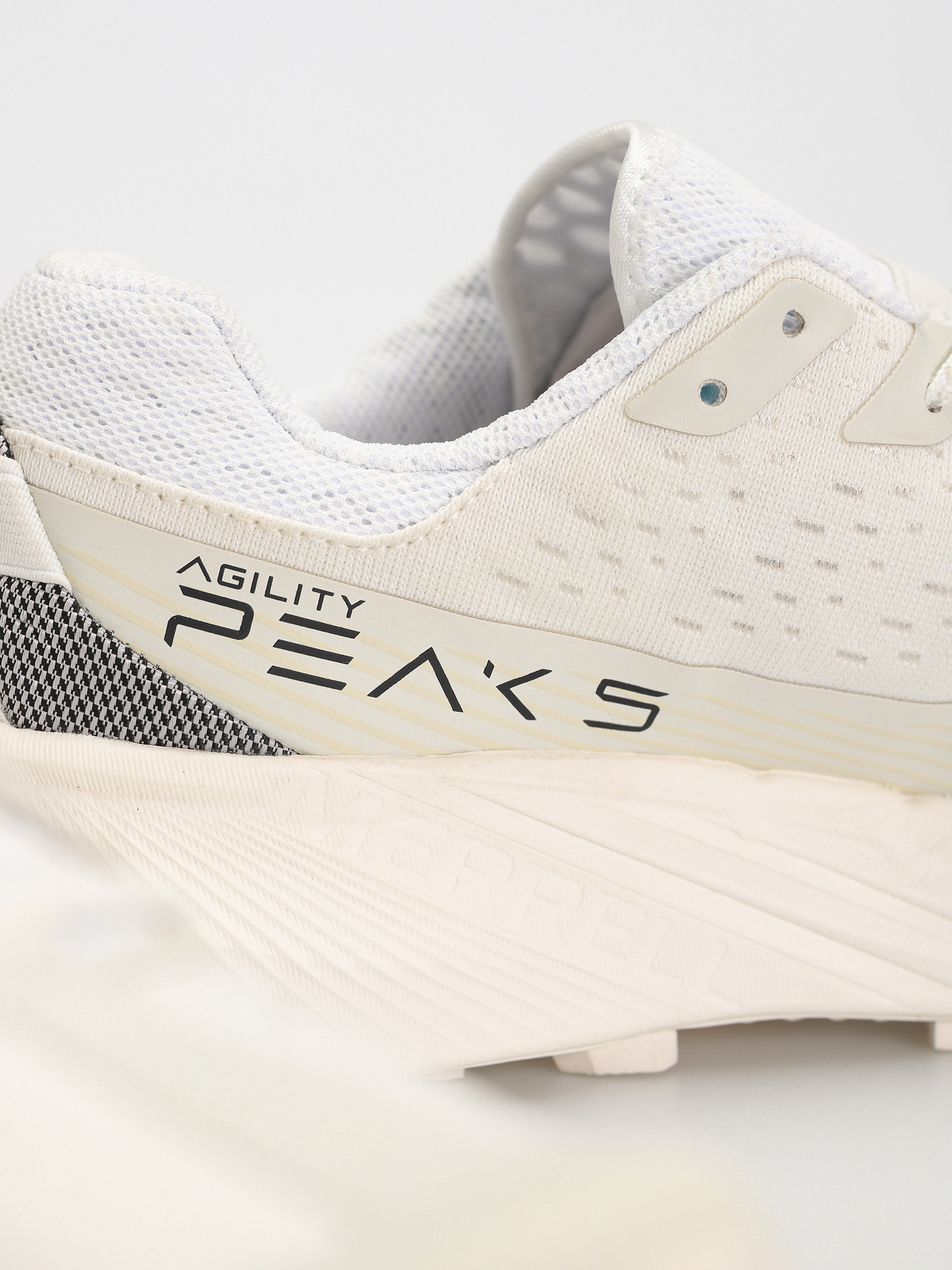 Merrell Agility Peak 5 Cipők (white/white)