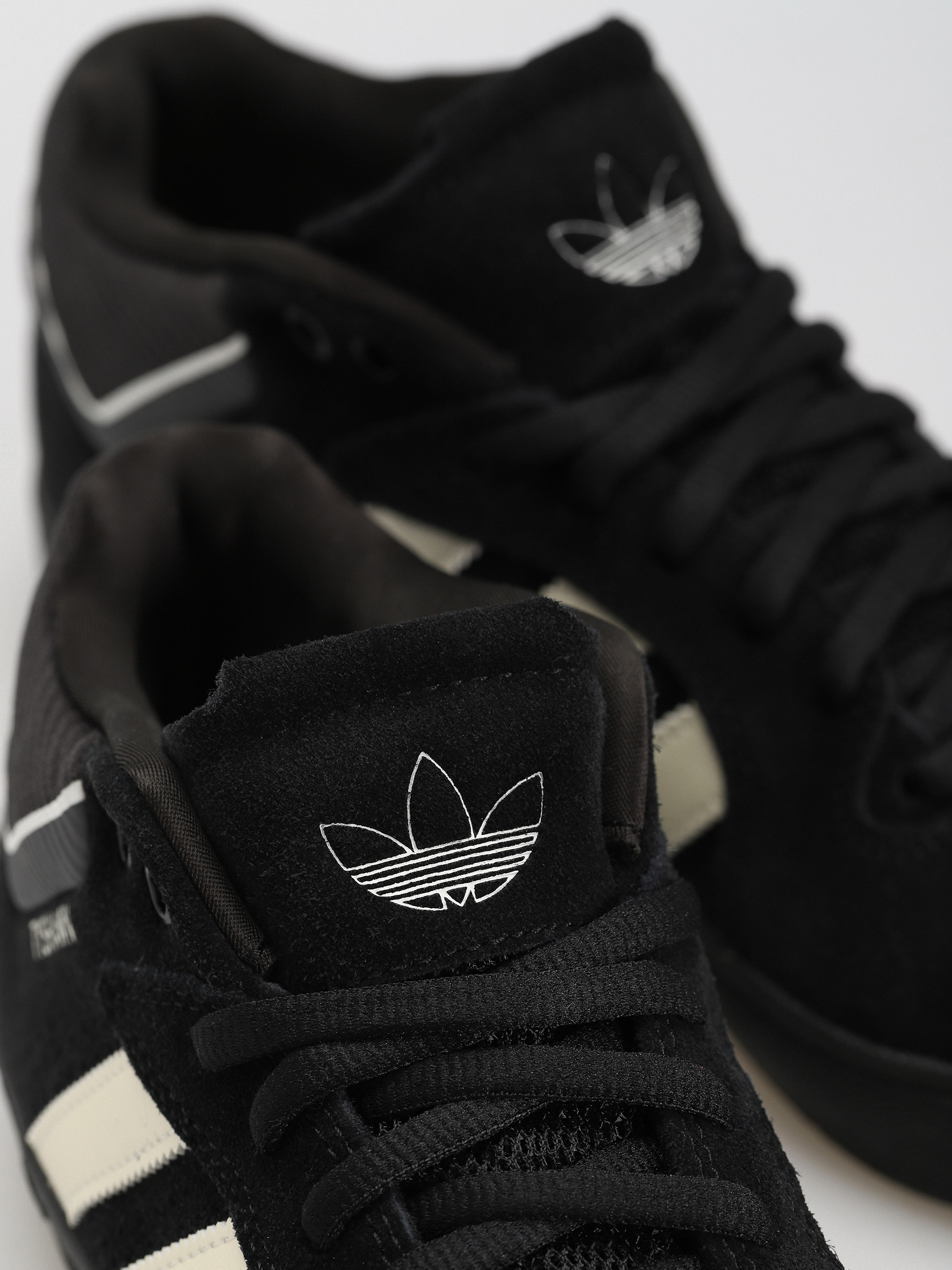 adidas Tyshawn Cipők (cblack/zeromt/spark)