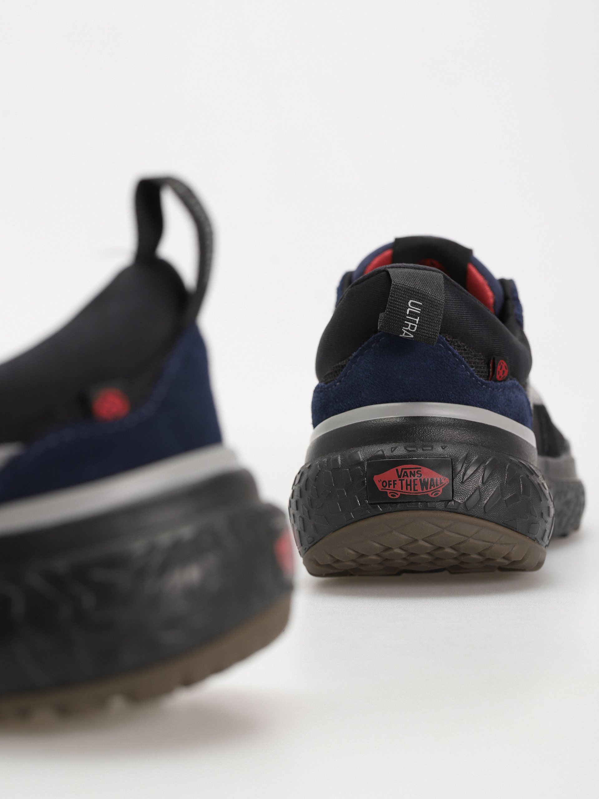 Vans Ultrarange Neo Vr3 Cipők (surf essentials black/navy)