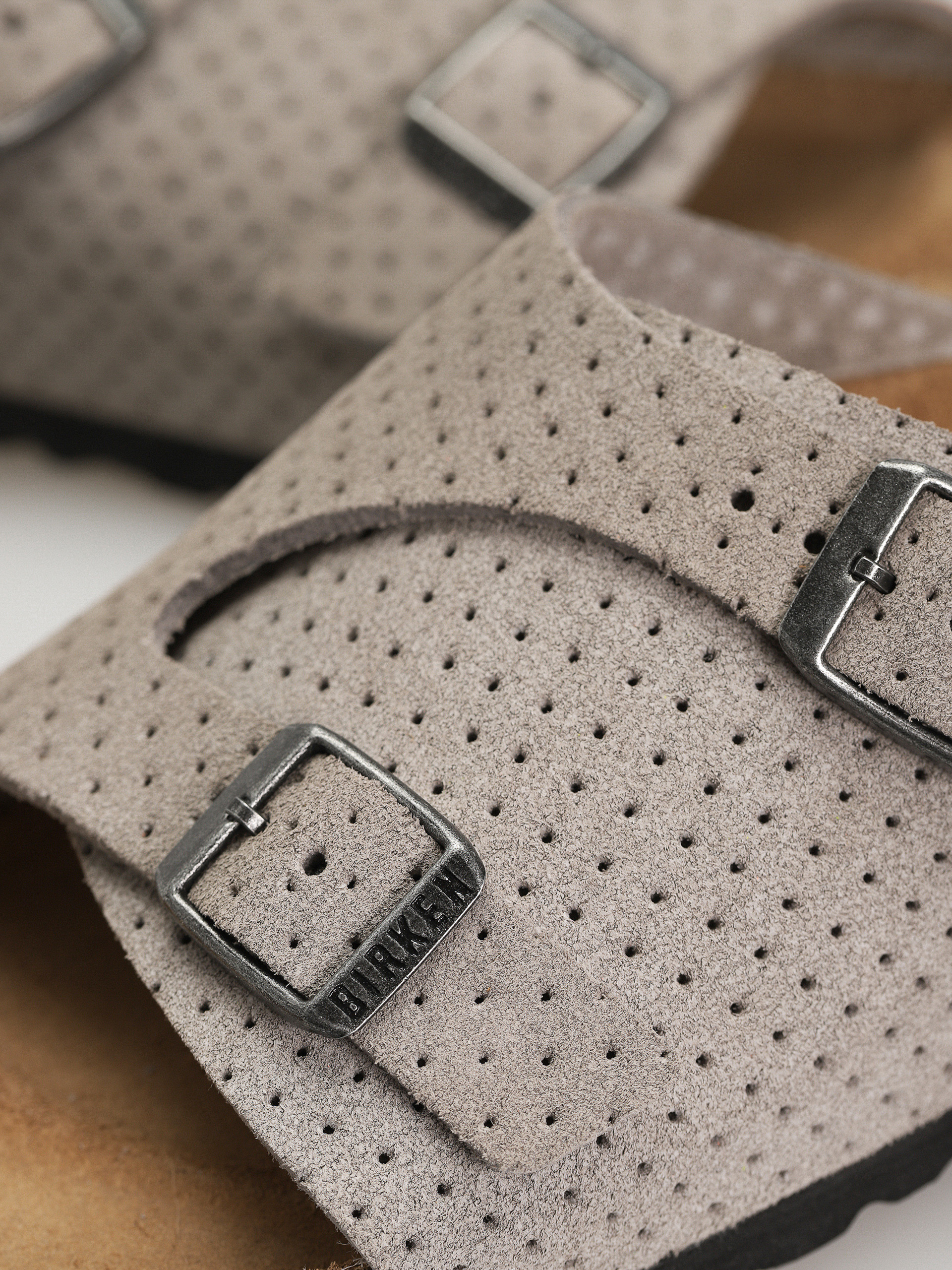 Birkenstock Zurich Suede Embossed Narrow Wmn Flip-flop papucsok (emboss dots stone coin)