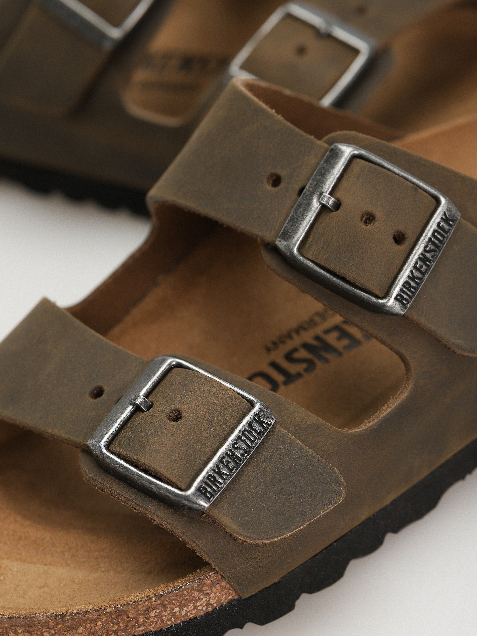 Birkenstock Arizona Oiled Leather Narrow Wmn Flip-flop papucsok (faded khaki)