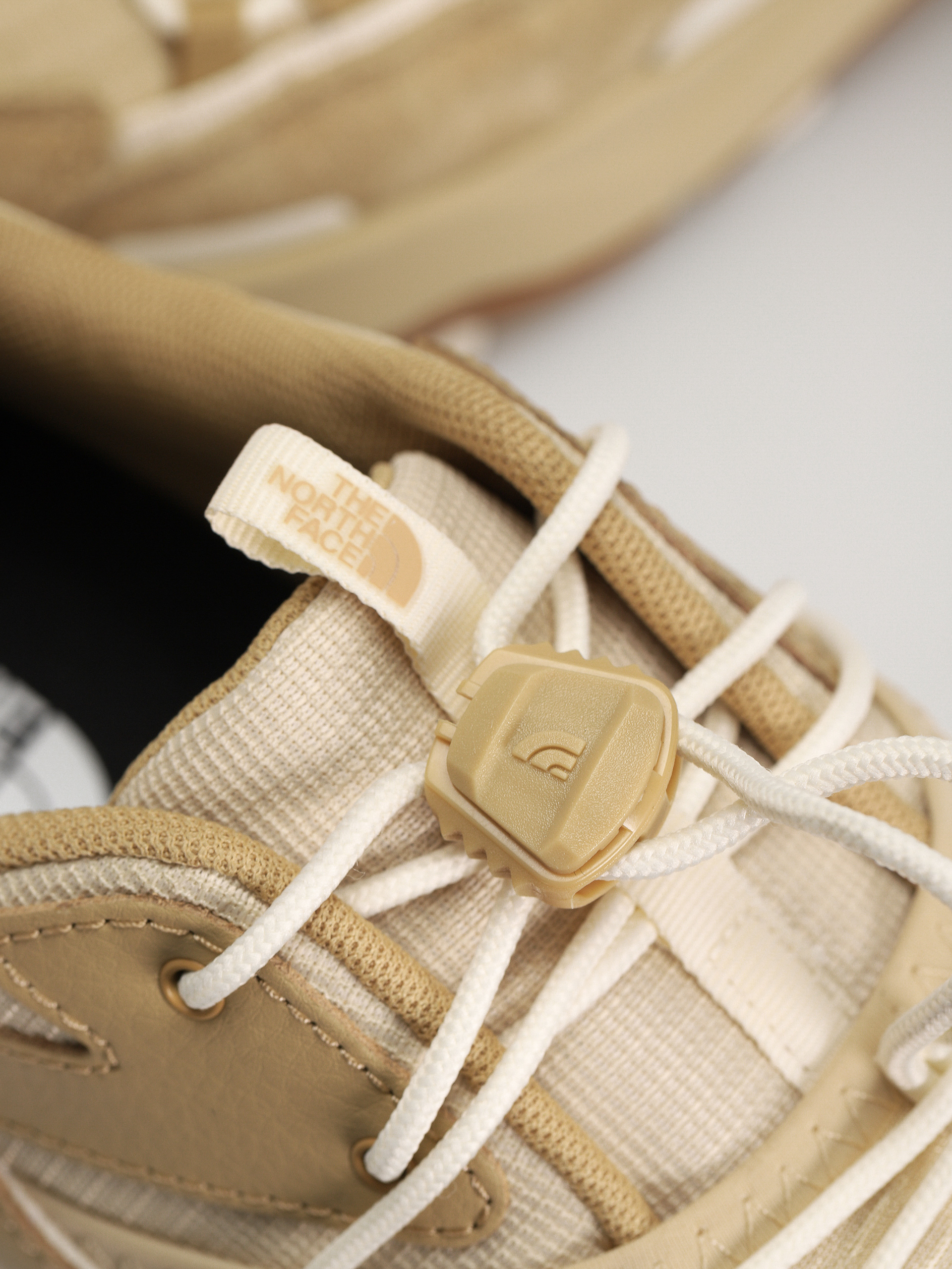 Cipők The North Face Vectiv Taraval Tech (khaki stone/gravel)