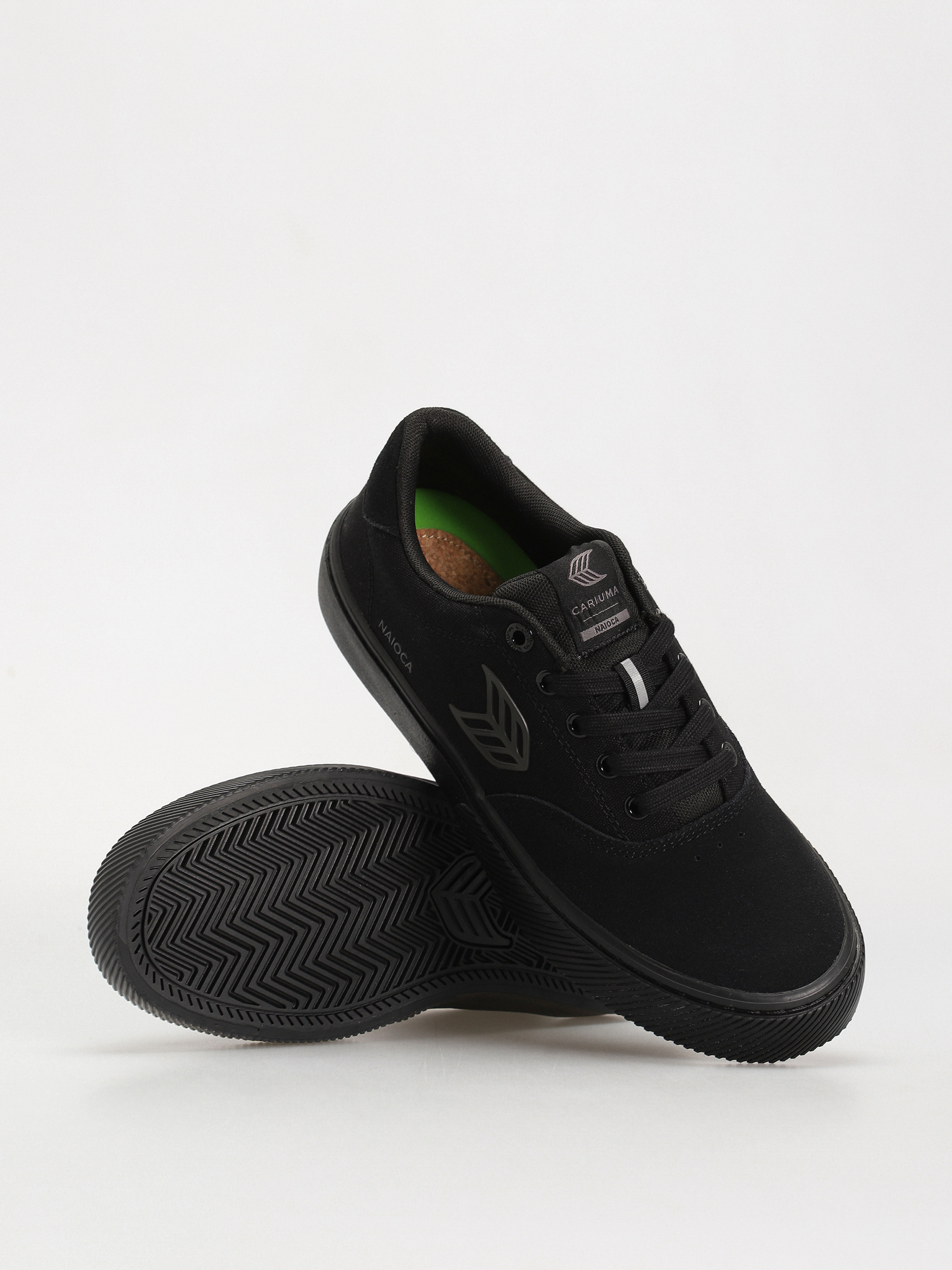 Cariuma Naioca Pro Cipők (all black/ash grey)