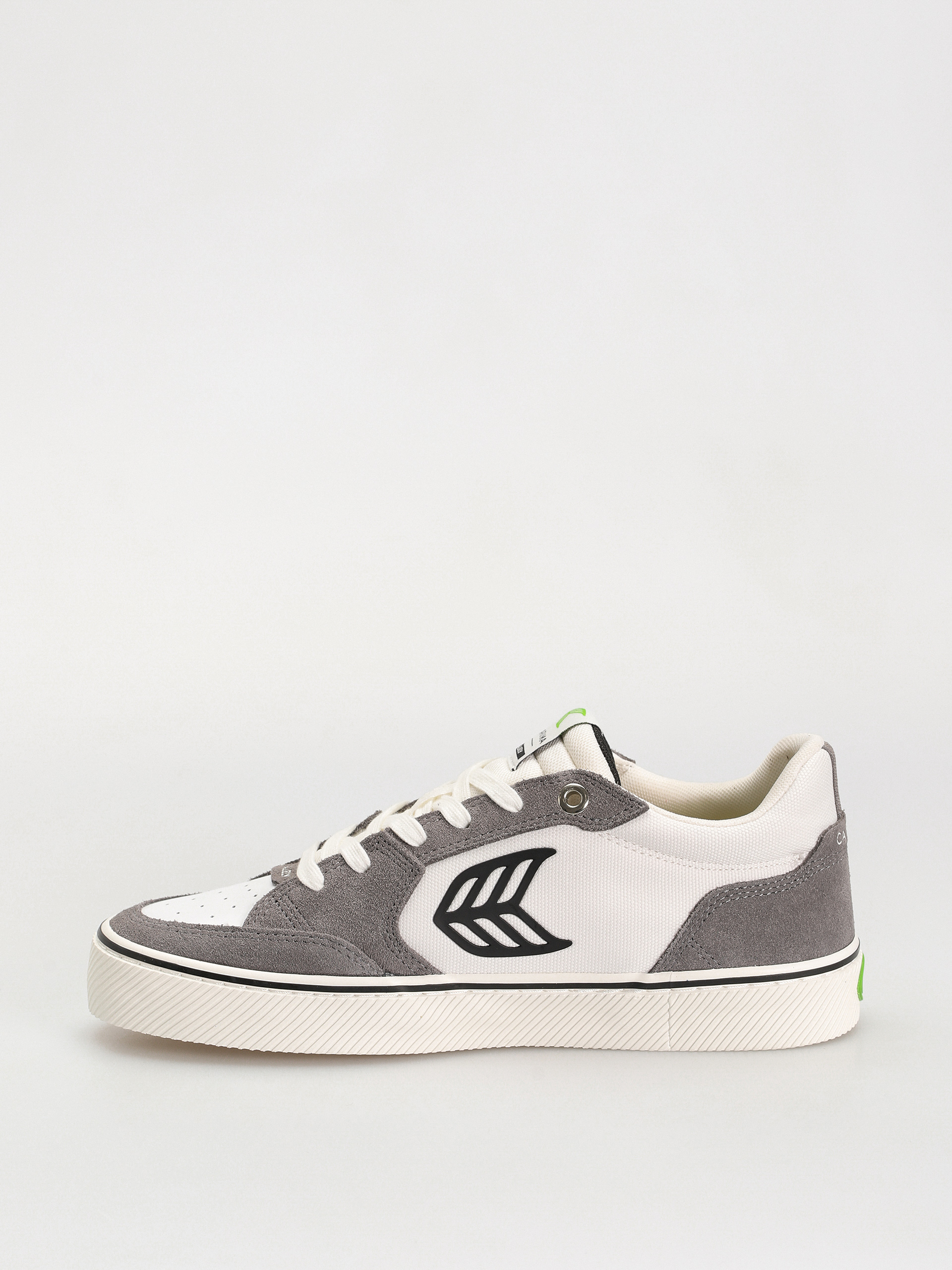 Cariuma Vallely Pro Cipők (off white/charcoal grey)