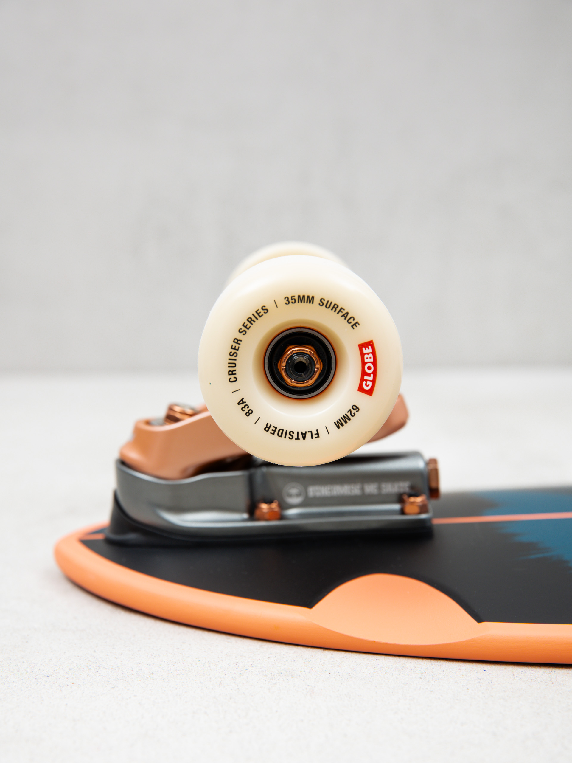 Globe Thumpy Cruiser (storm cats)