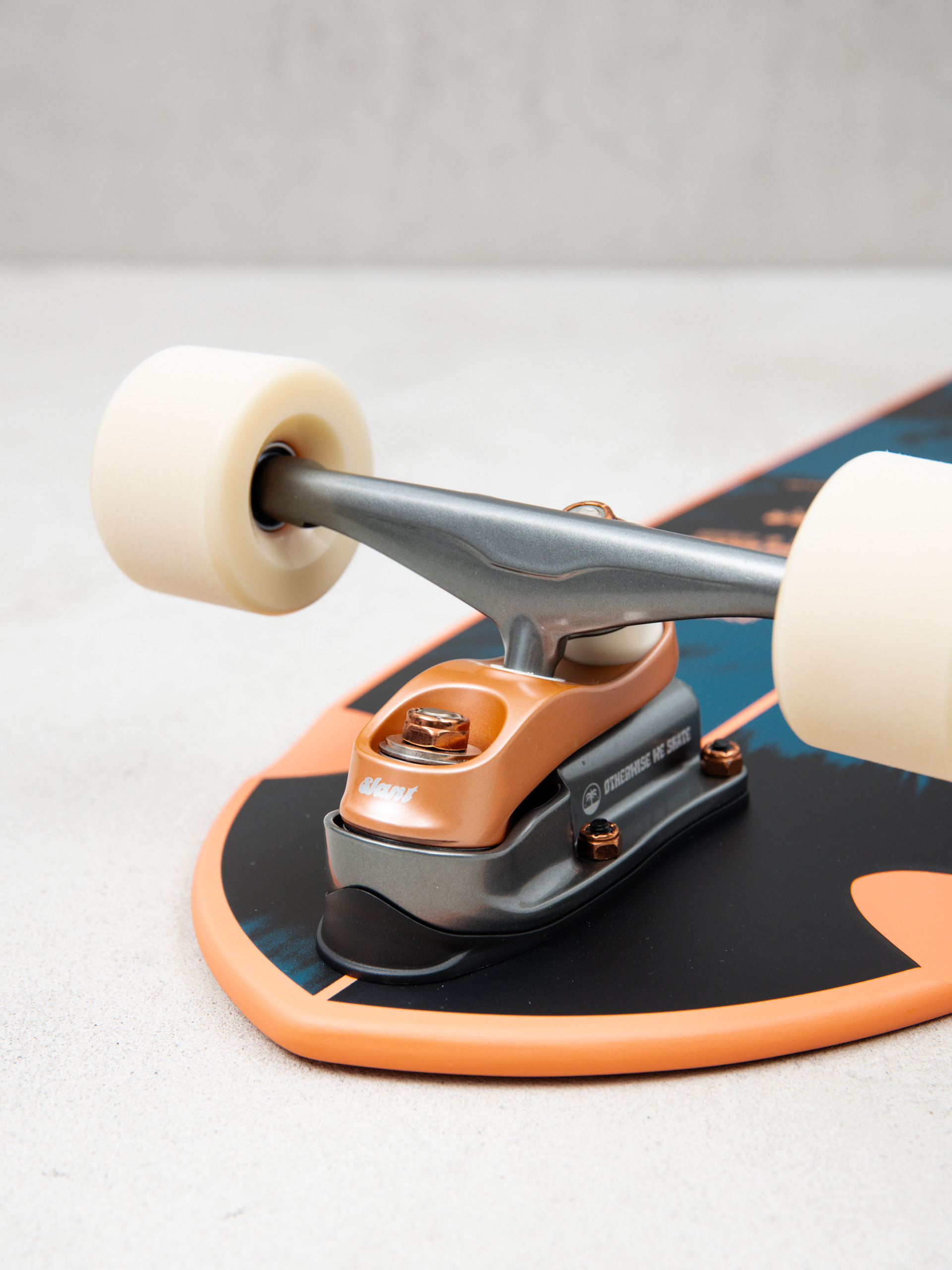 Globe Thumpy Cruiser (storm cats)