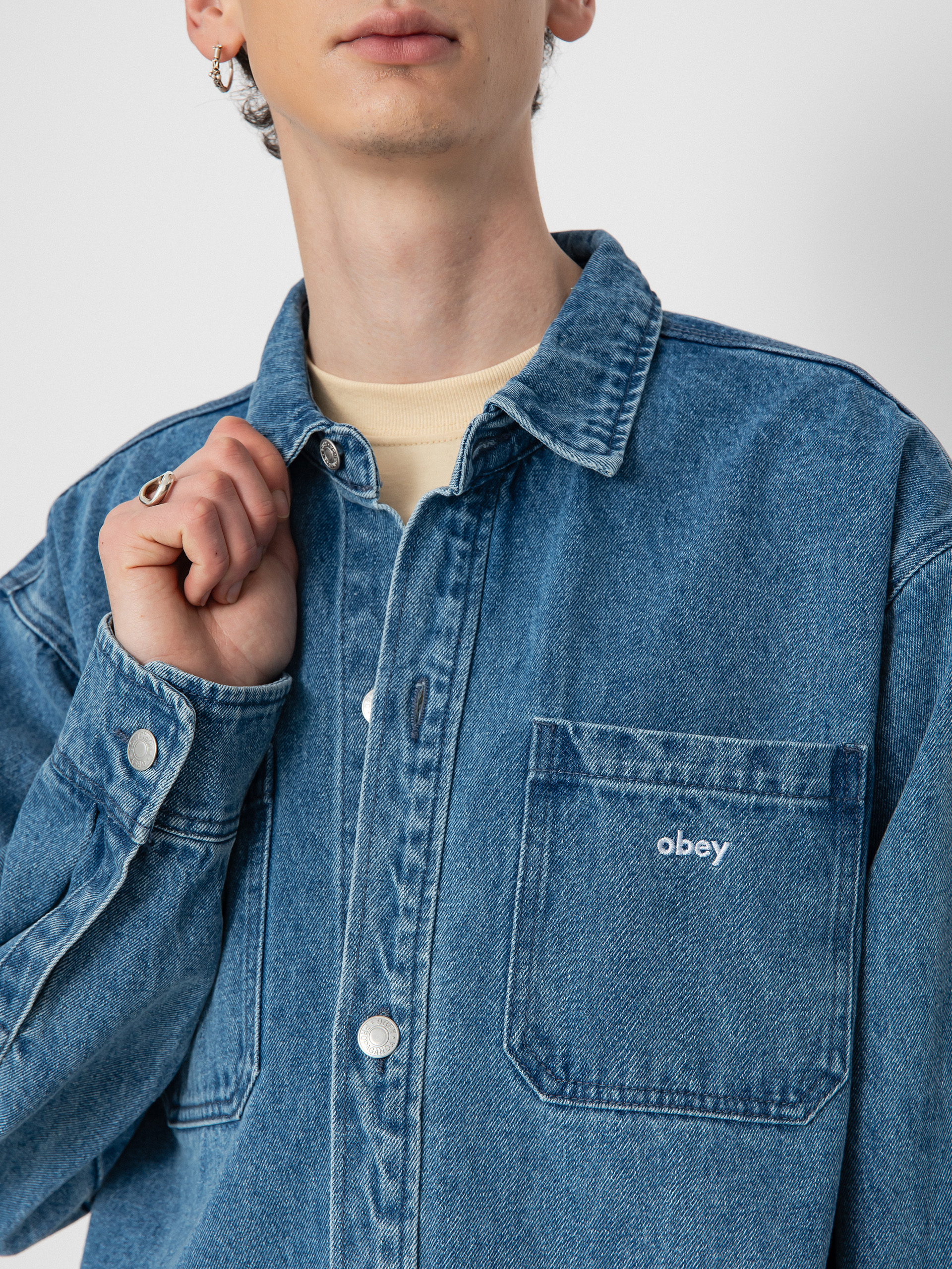 OBEY Winston Dzseki (light indigo)