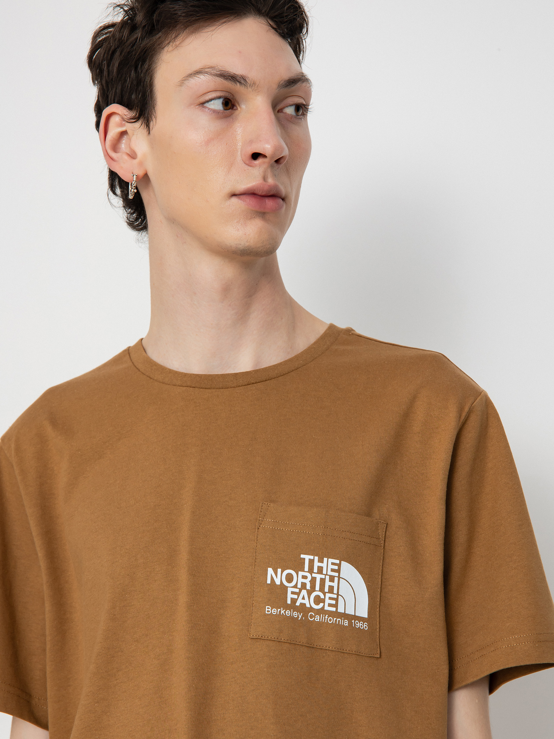 The North Face Berkeley California Pocket Póló (utility brown)