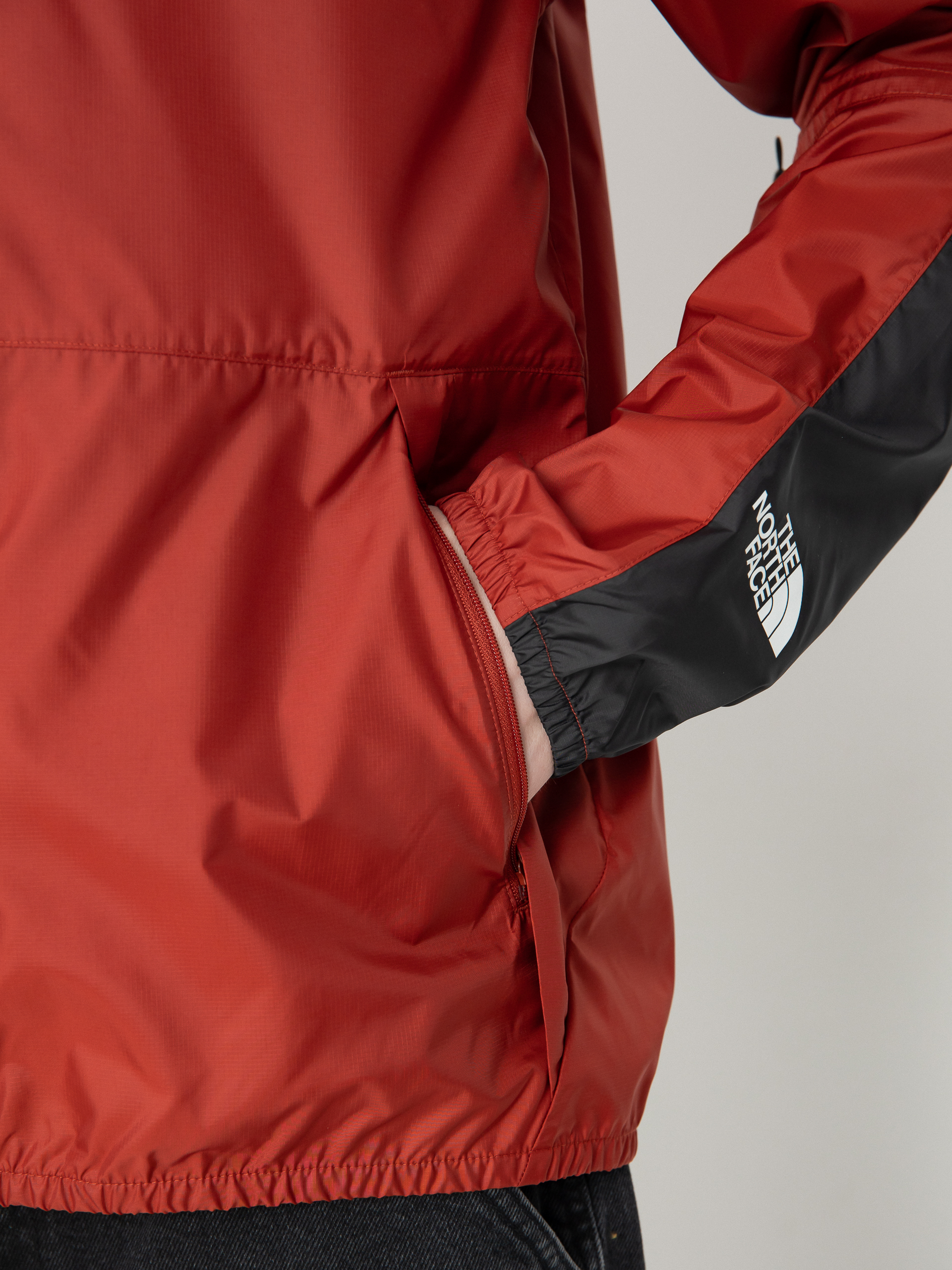 The North Face Seasonal Mountain Dzseki (iron red)