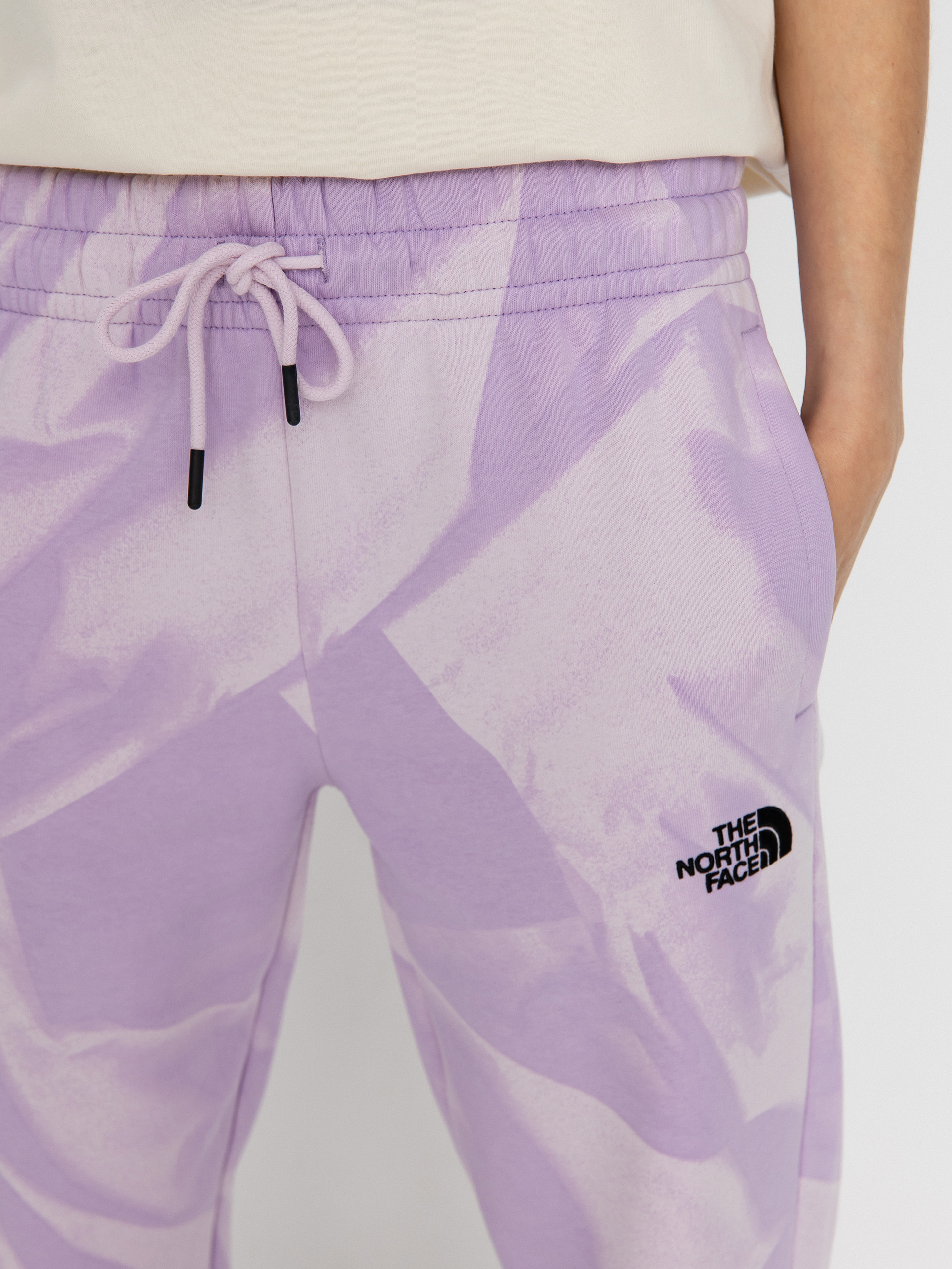 Kisnadrág The North Face Essential Jogger Print Wmn (icy lilac garment fold)