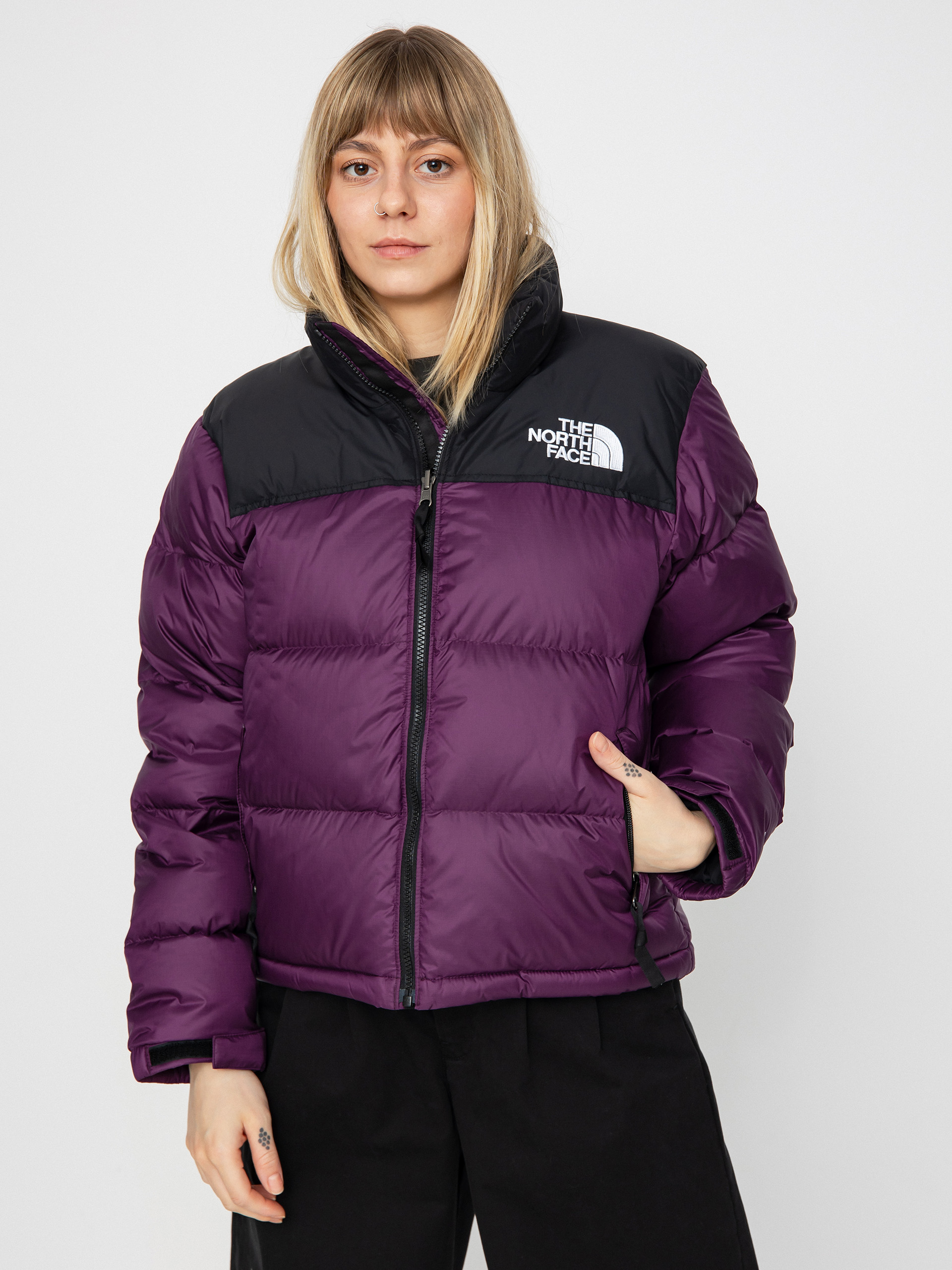 The North Face 1996 Retro Nuptse Wmn Dzseki (black currant purple)