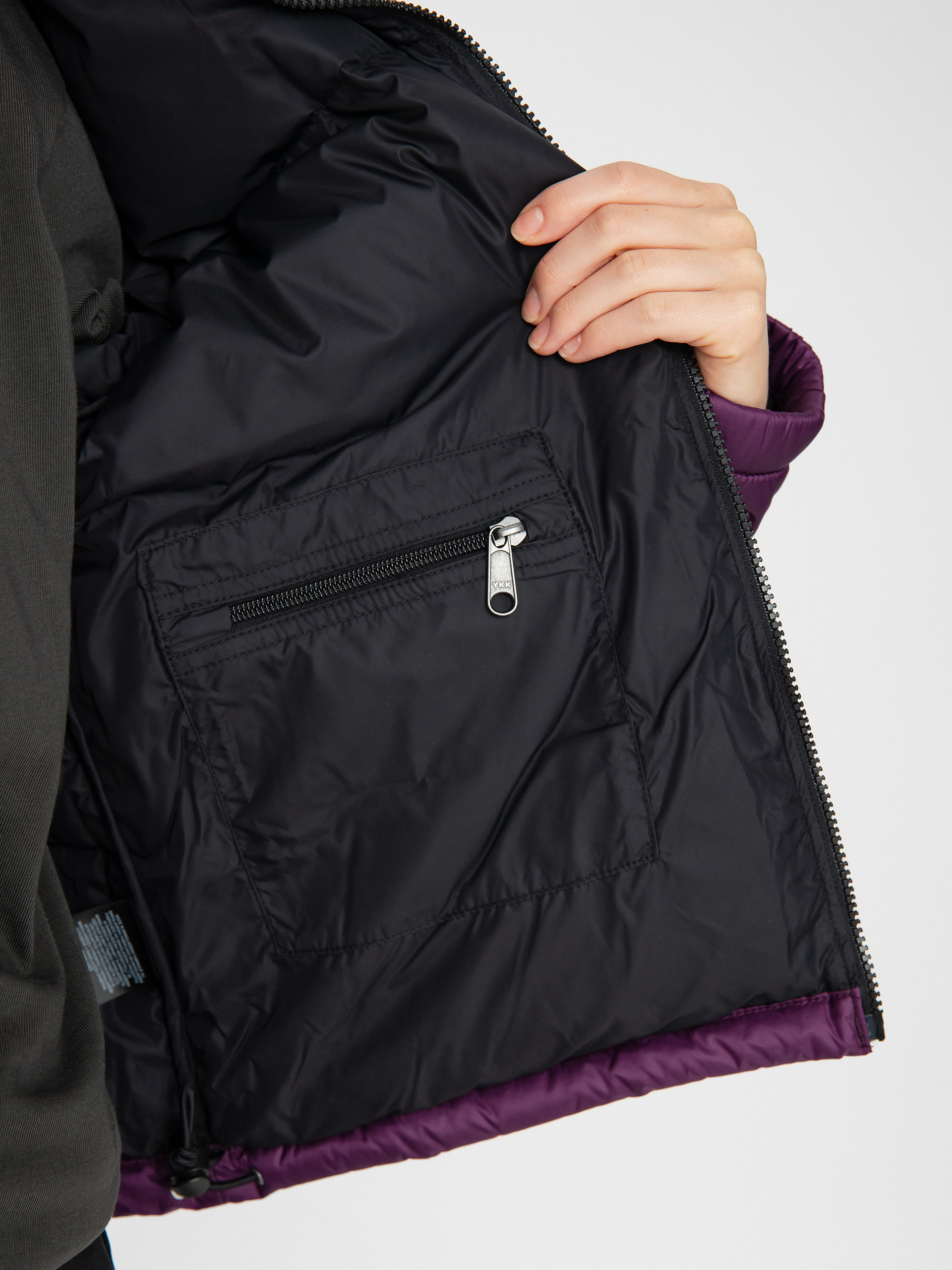 The North Face 1996 Retro Nuptse Wmn Dzseki (black currant purple)