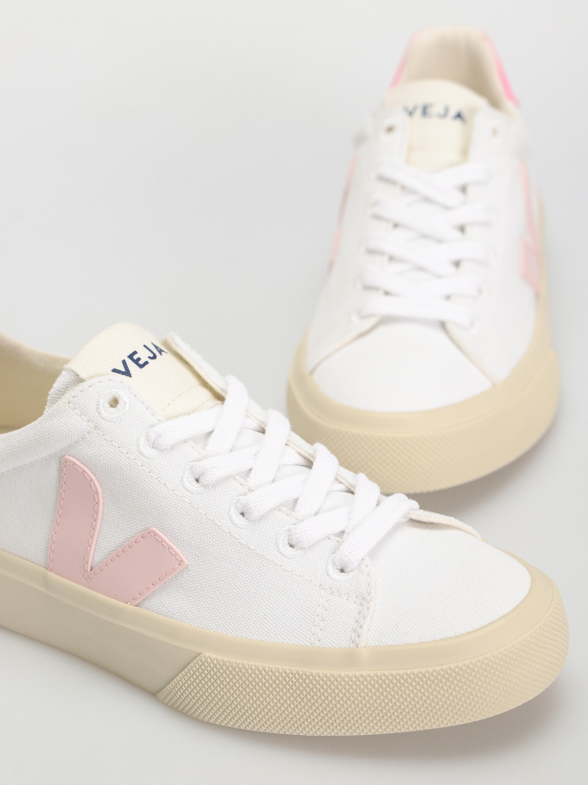 Veja Campo Canvas Wmn Cipők (white petale sari)