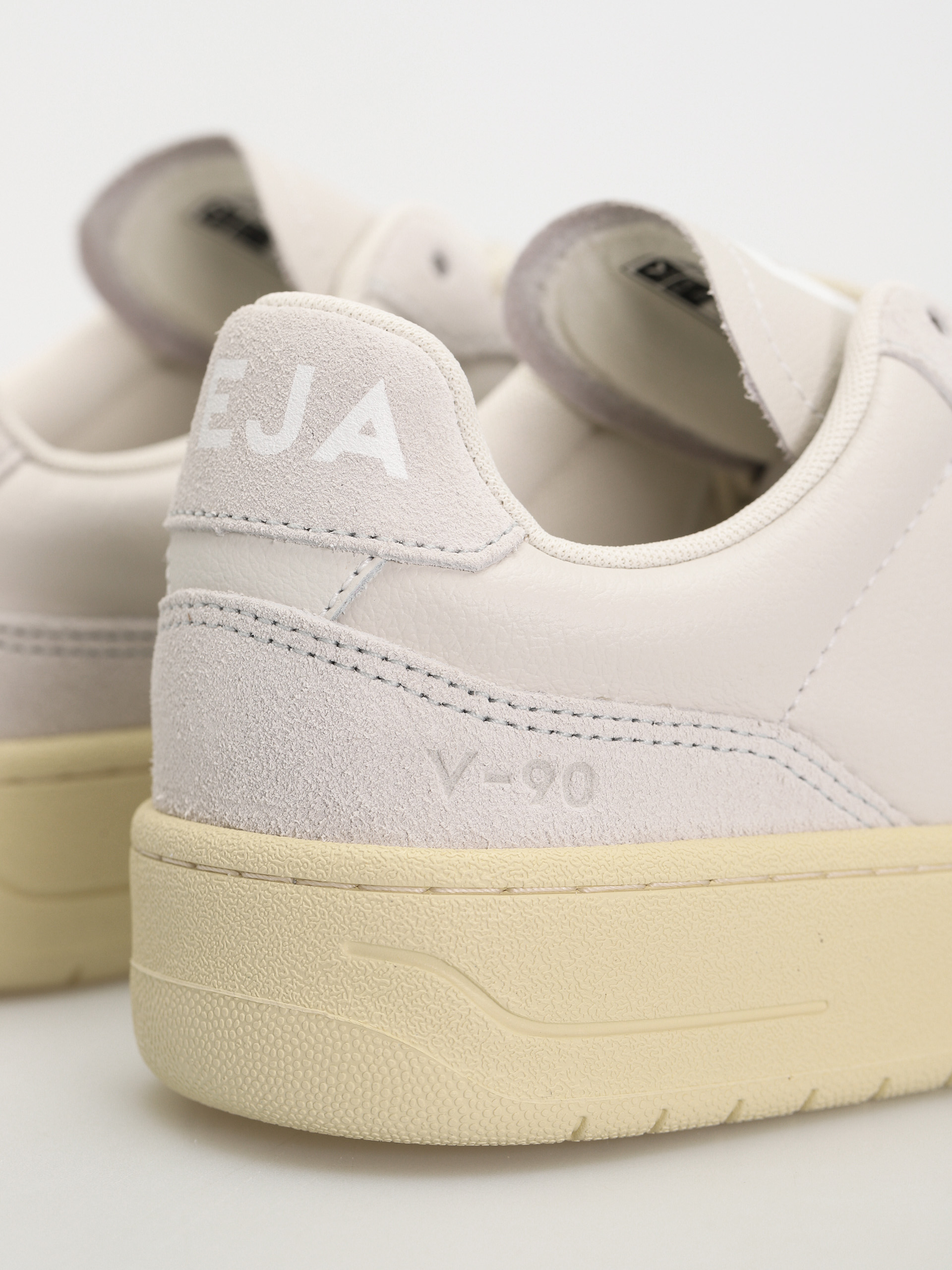 Veja V-90 Cipők Wmn (gravel white)