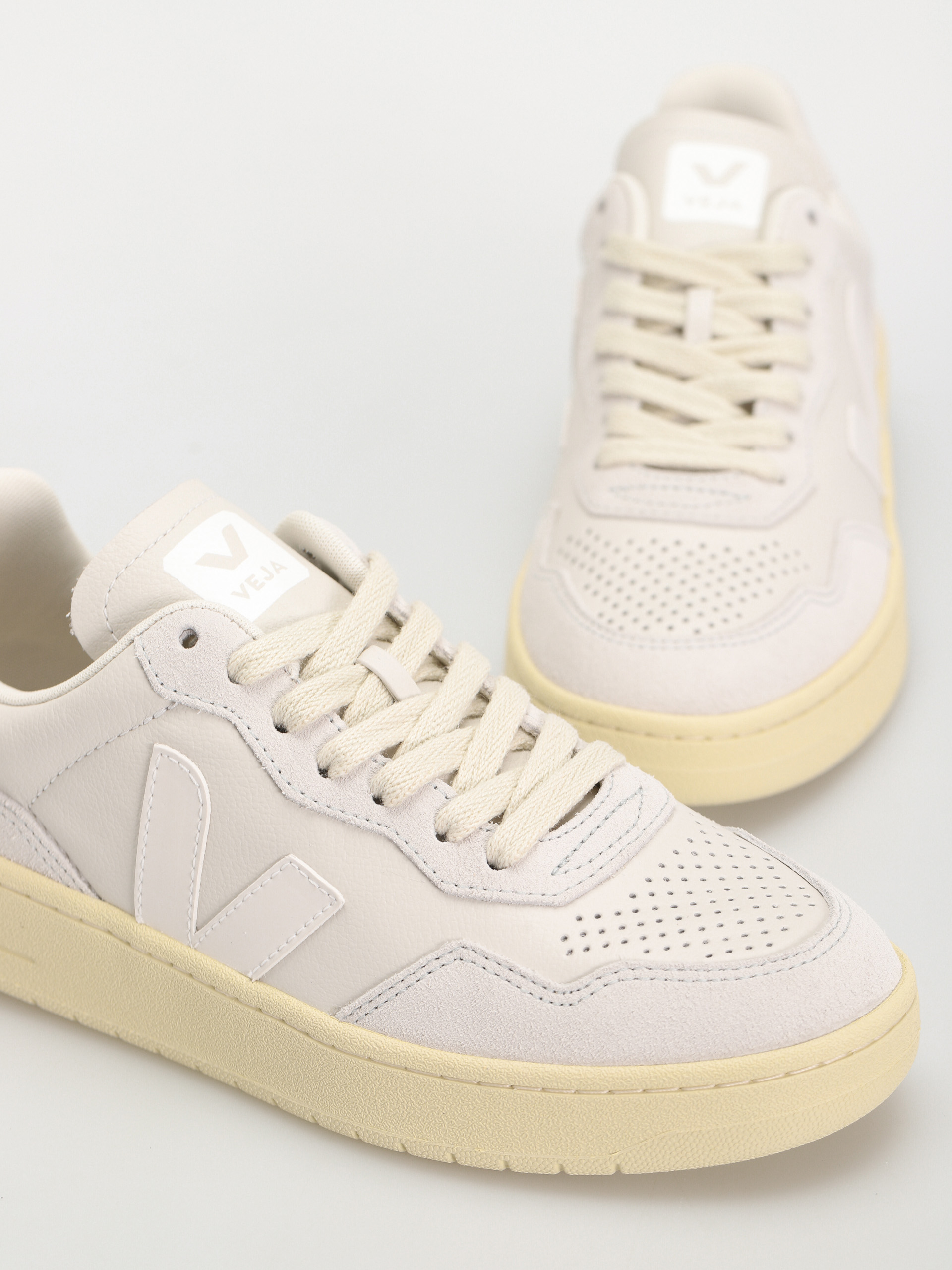 Veja V-90 Cipők Wmn (gravel white)