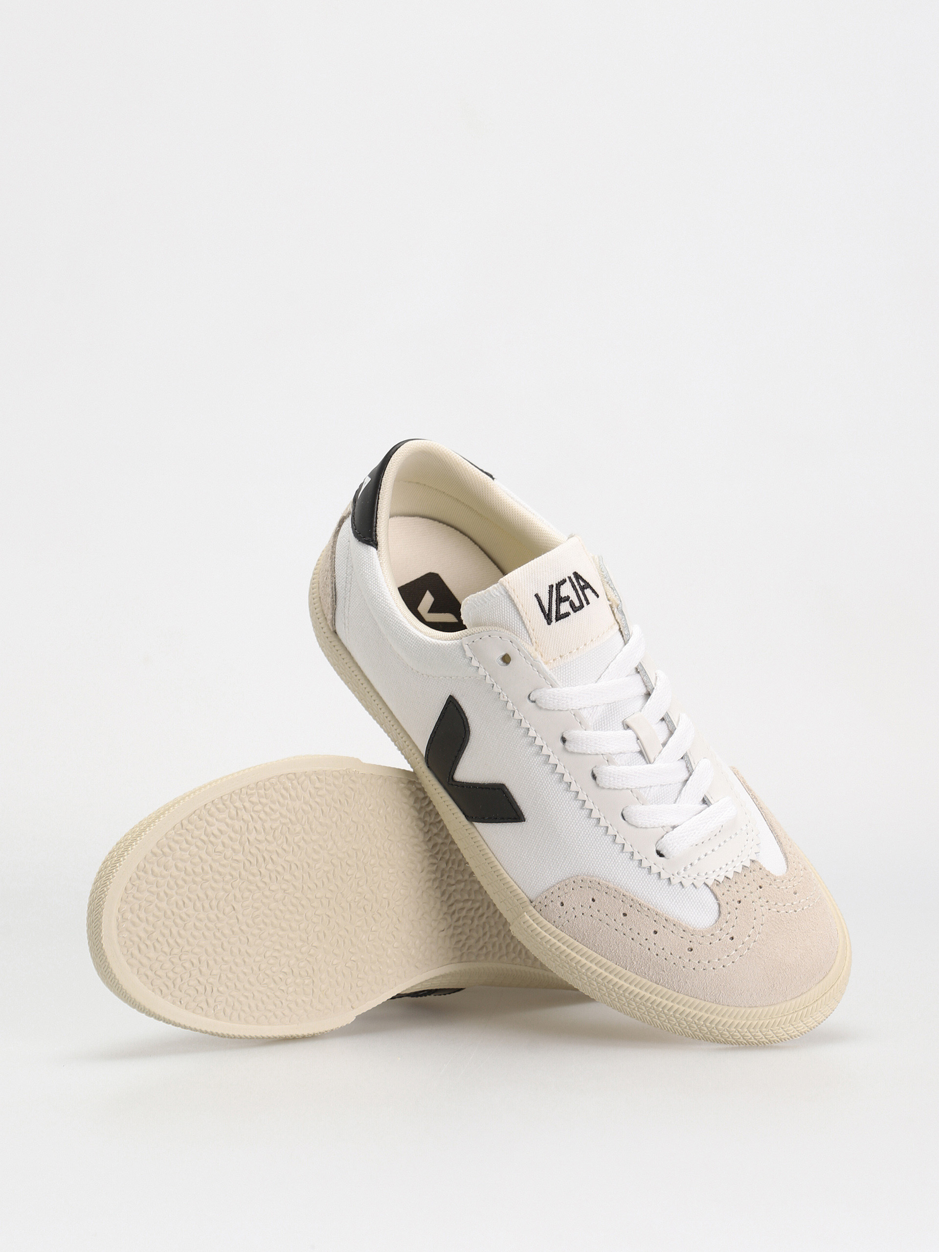 Cipők Veja Volley Wmn (white black)