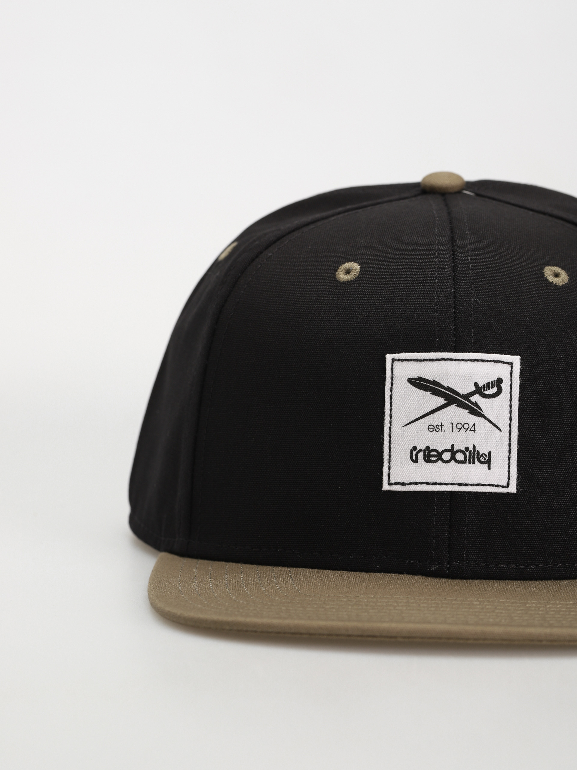 Baseball sapka Iriedaily Daily Contra Snapback (black olive)