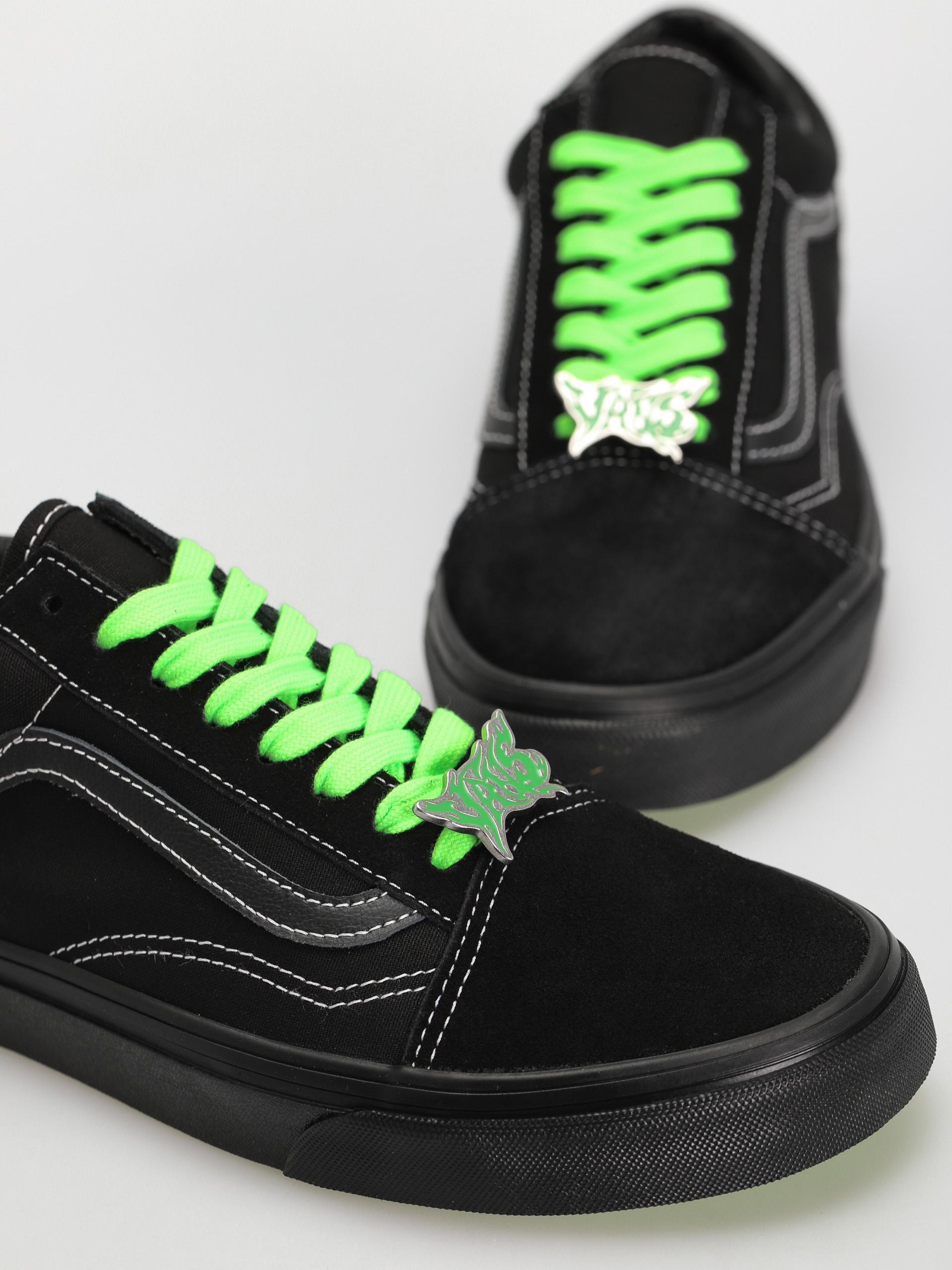 Vans Old Skool Cipők (metal hyperpop black)