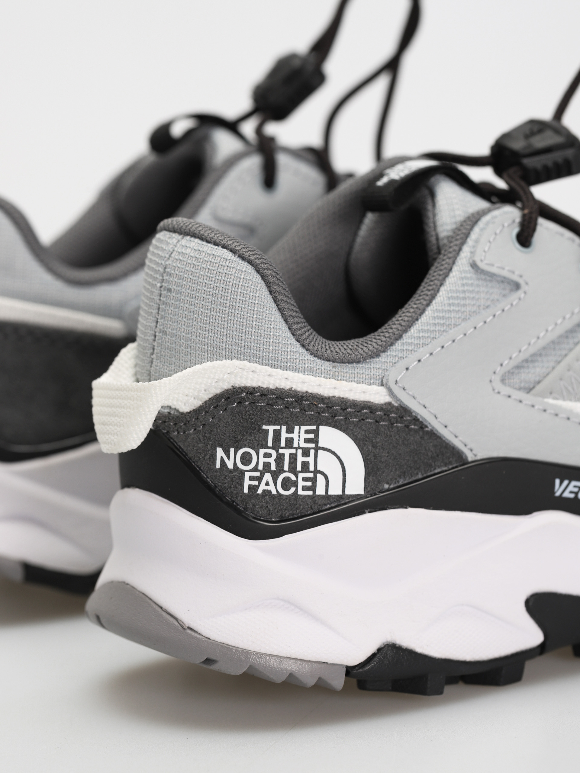 The North Face Vectiv Taraval Tech Wmn Cipők (high rise grey/smoked p)