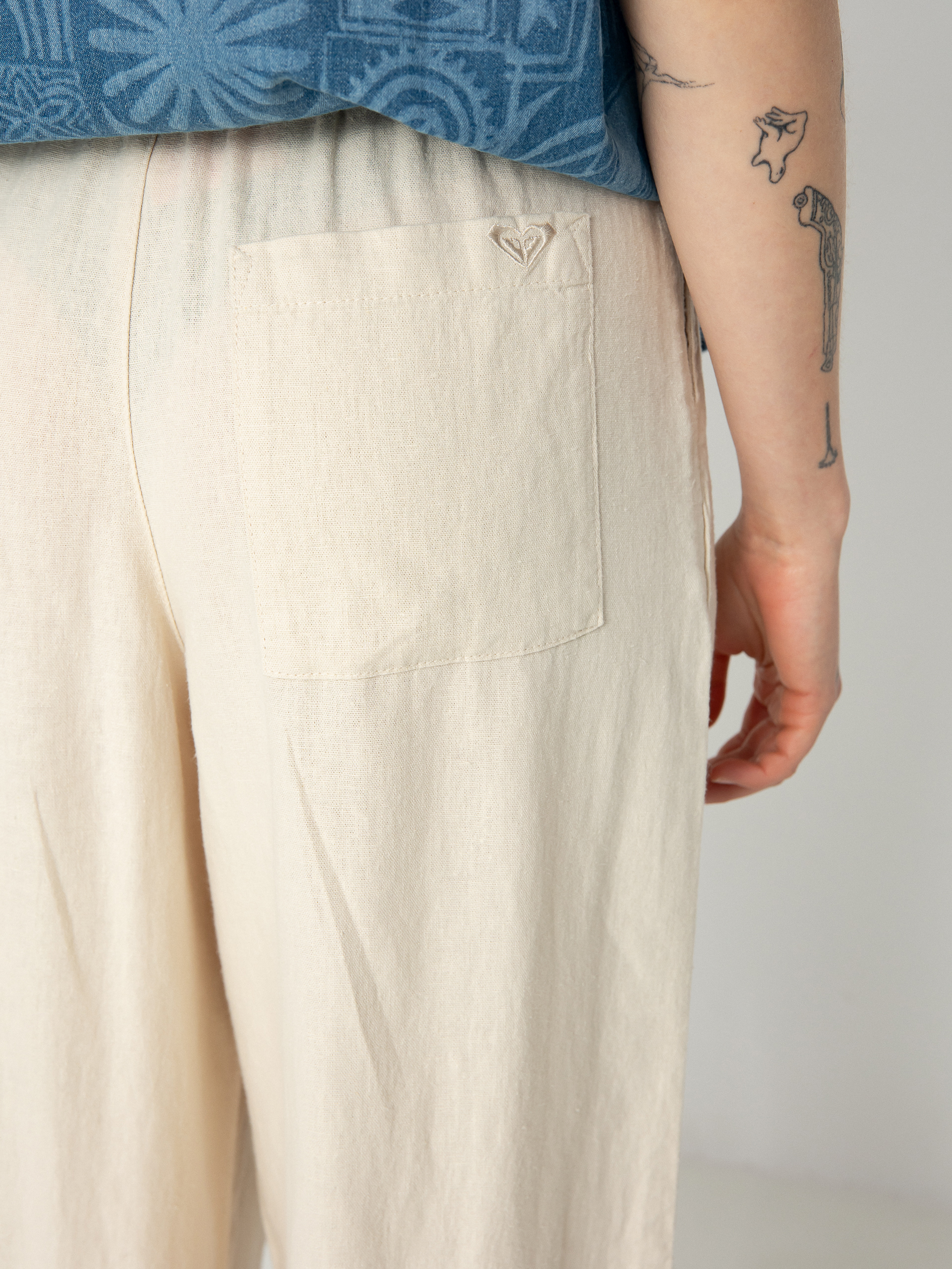 Kisnadrág Roxy Lekeitio Break Mid Pant Wmn (tapioca)