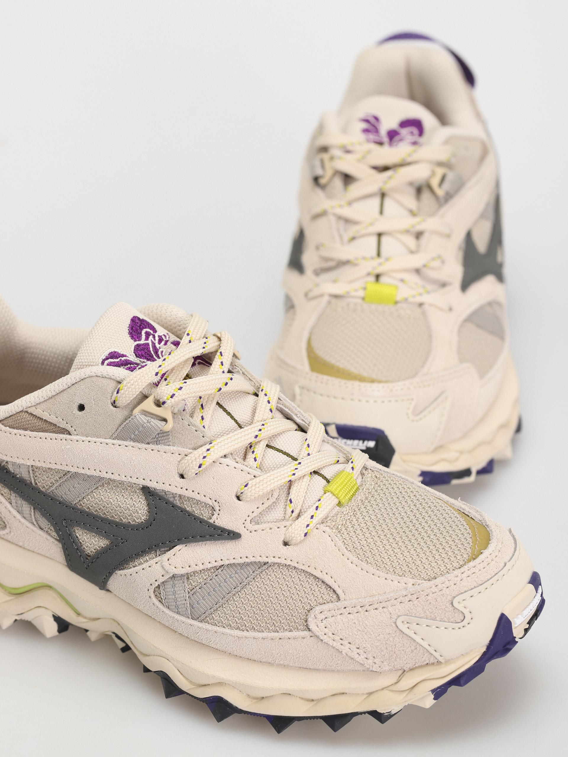 Cipők Mizuno Wave Mujin TL (summer sand/dark shadow/yellow plum)