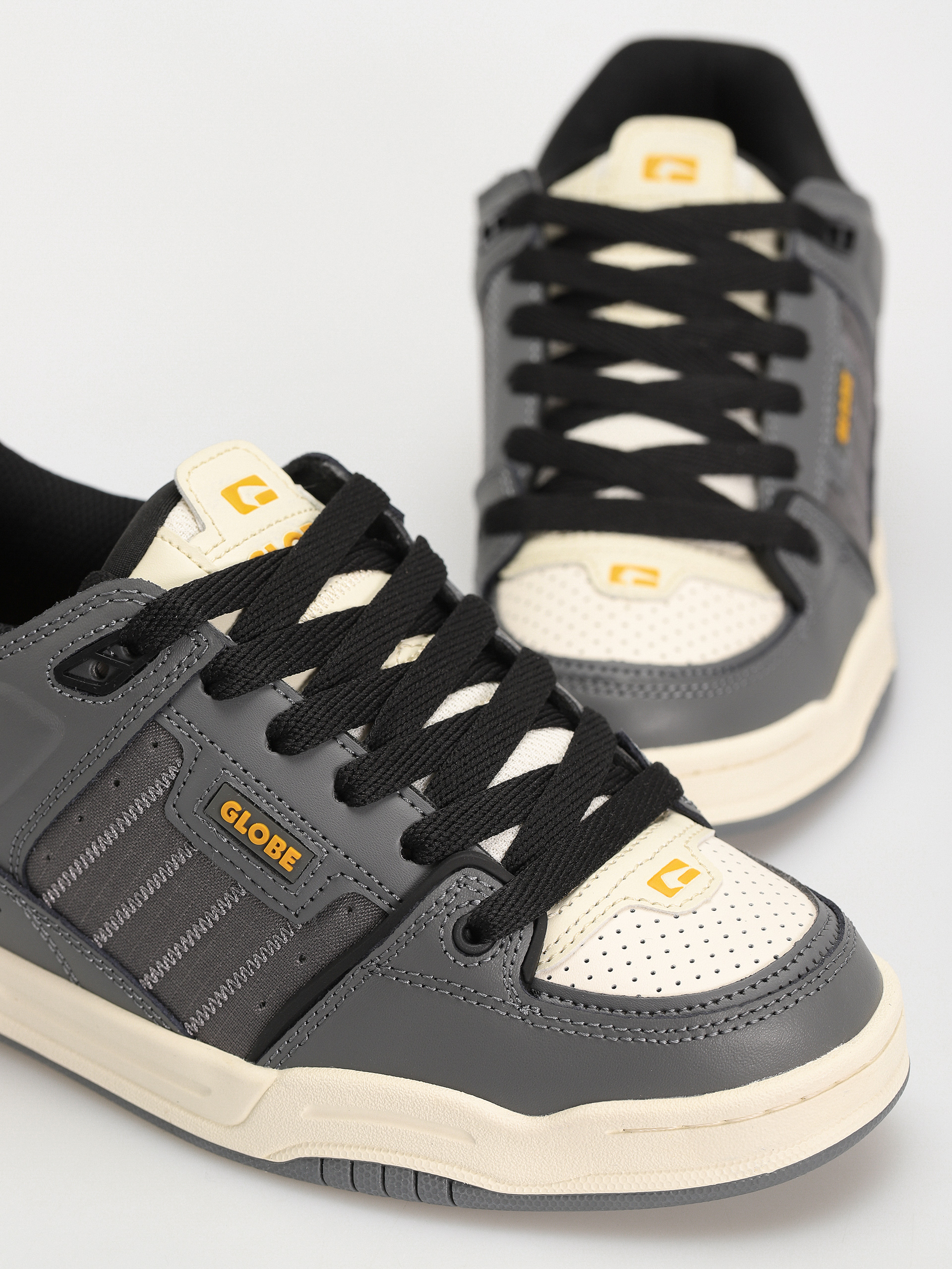 Cipők Globe Fusion (lead/antique)