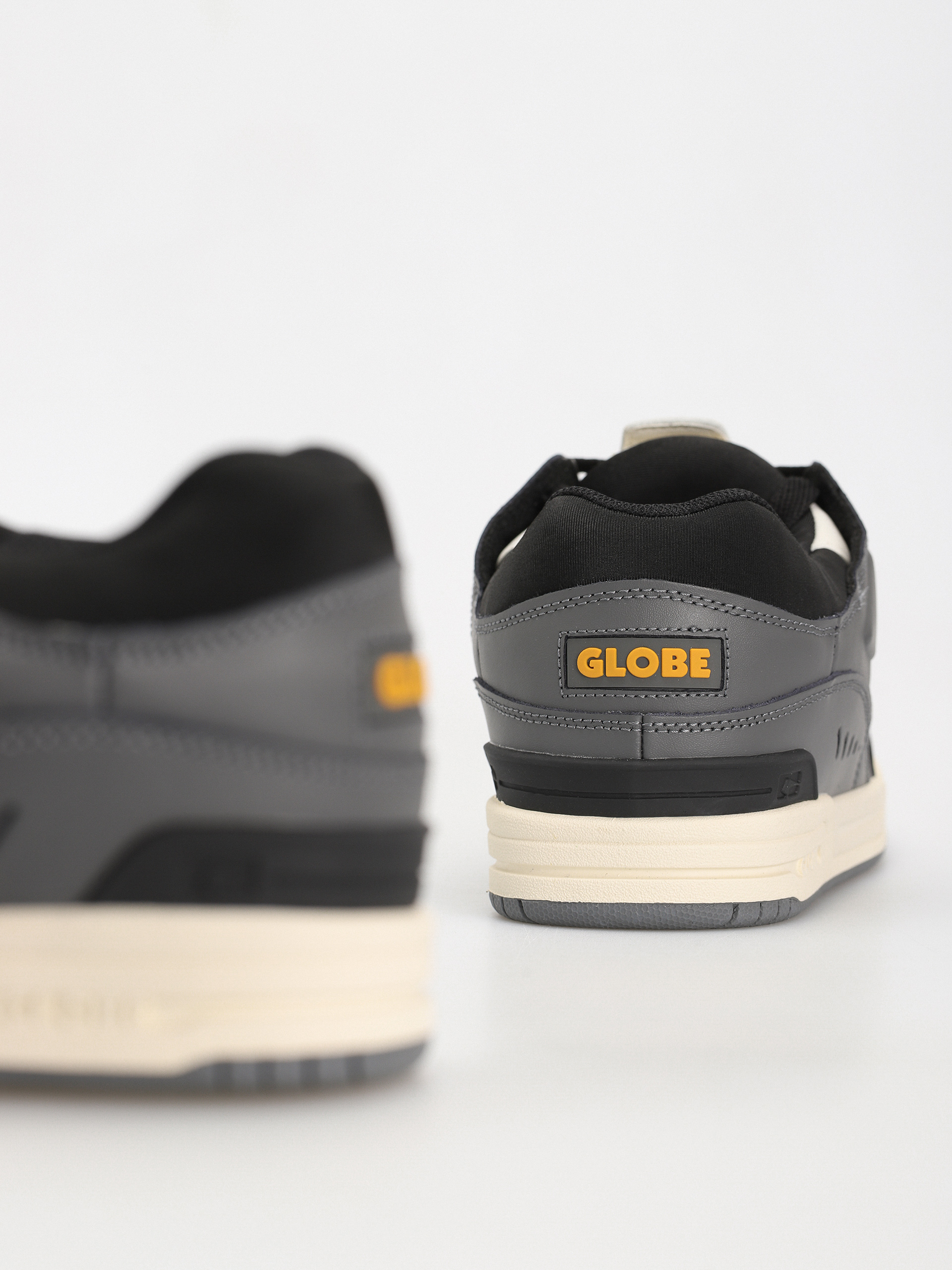 Cipők Globe Fusion (lead/antique)