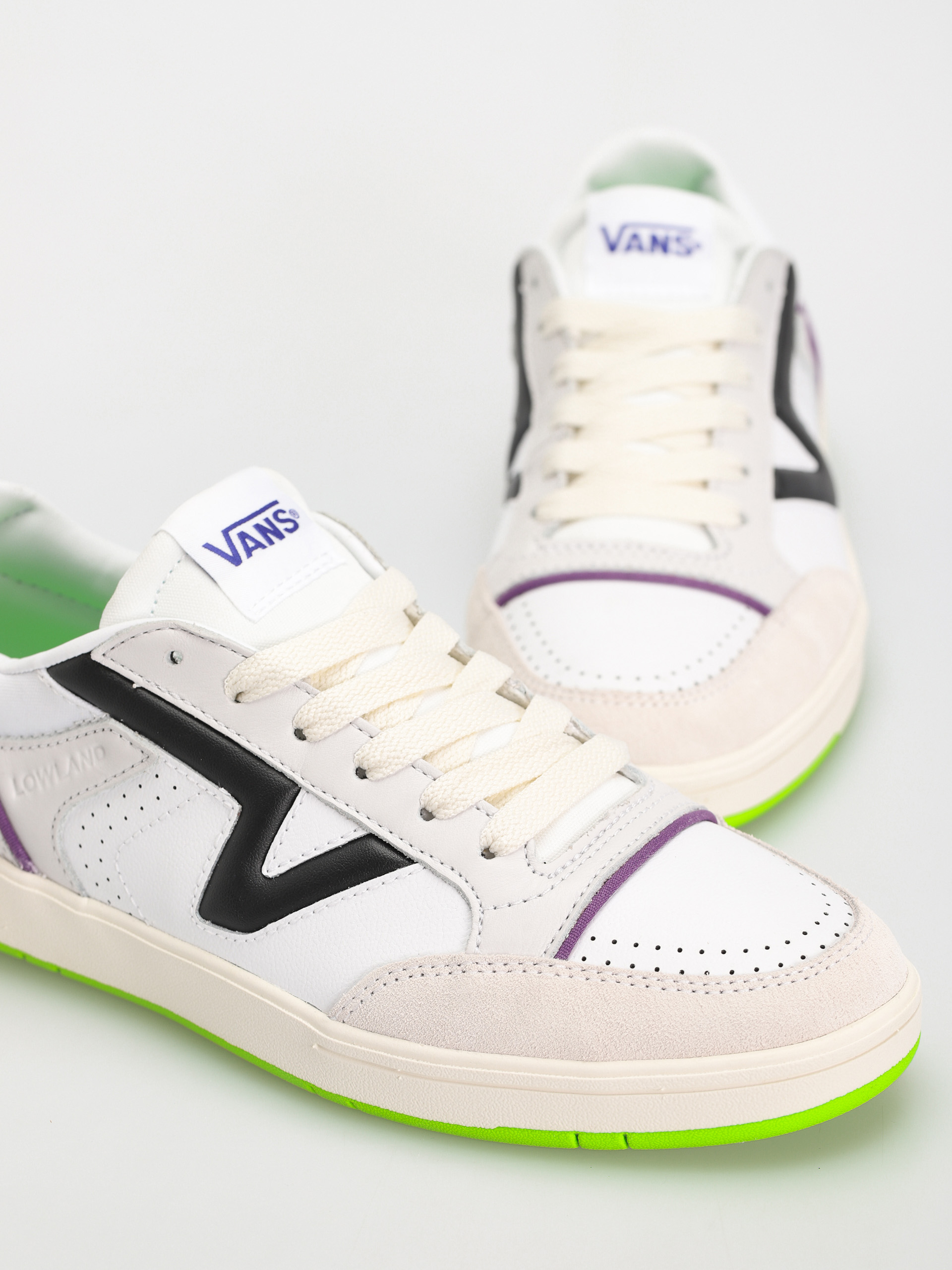 Vans Lowland Cc Jmp R Cipők (multi sport true white/multi)