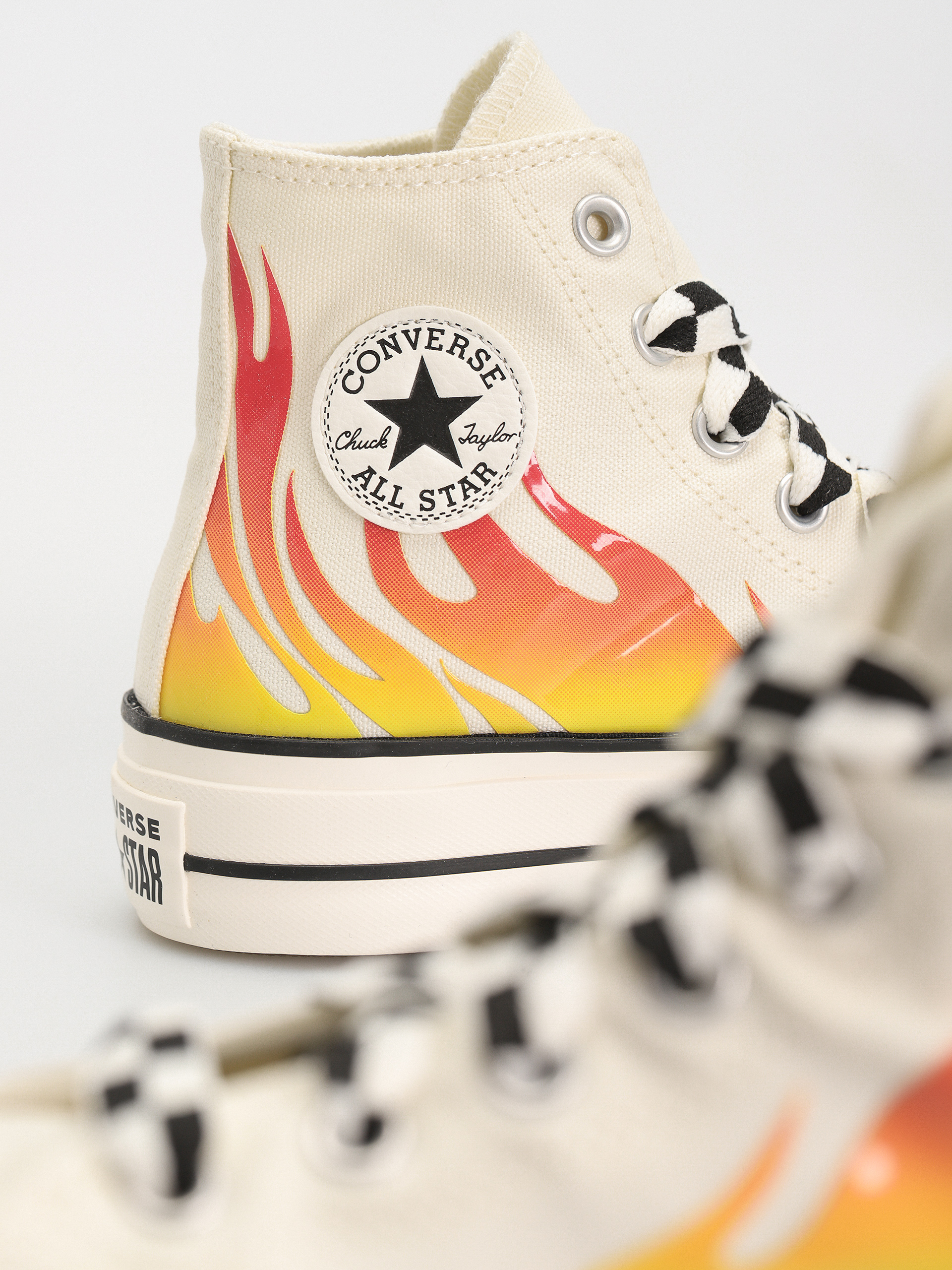 Converse Chuck Taylor All Star Lift Hi Tornacipők Wmn (flames/off white)