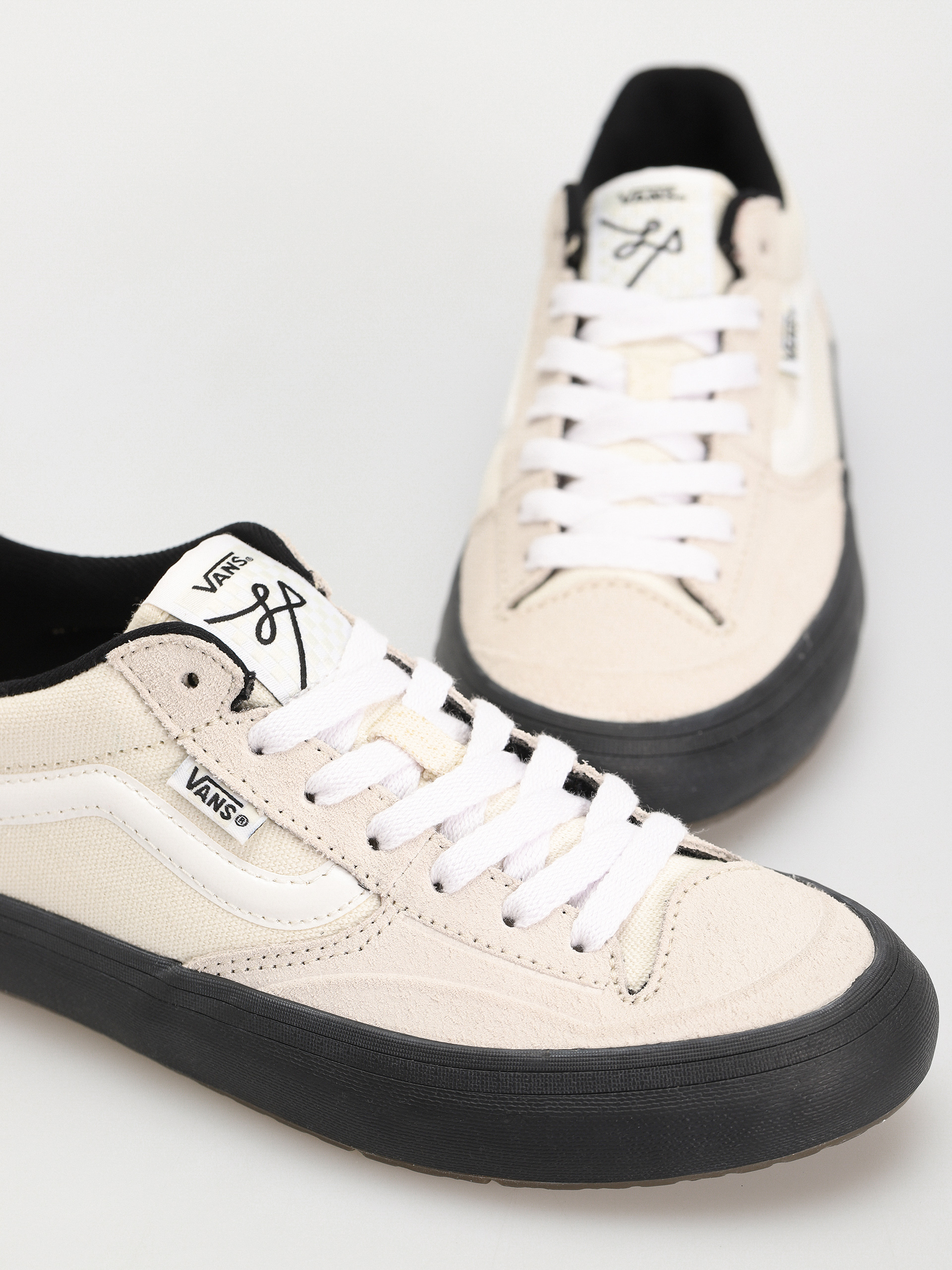 Cipők Vans Lizzie Low (vintage white/black)