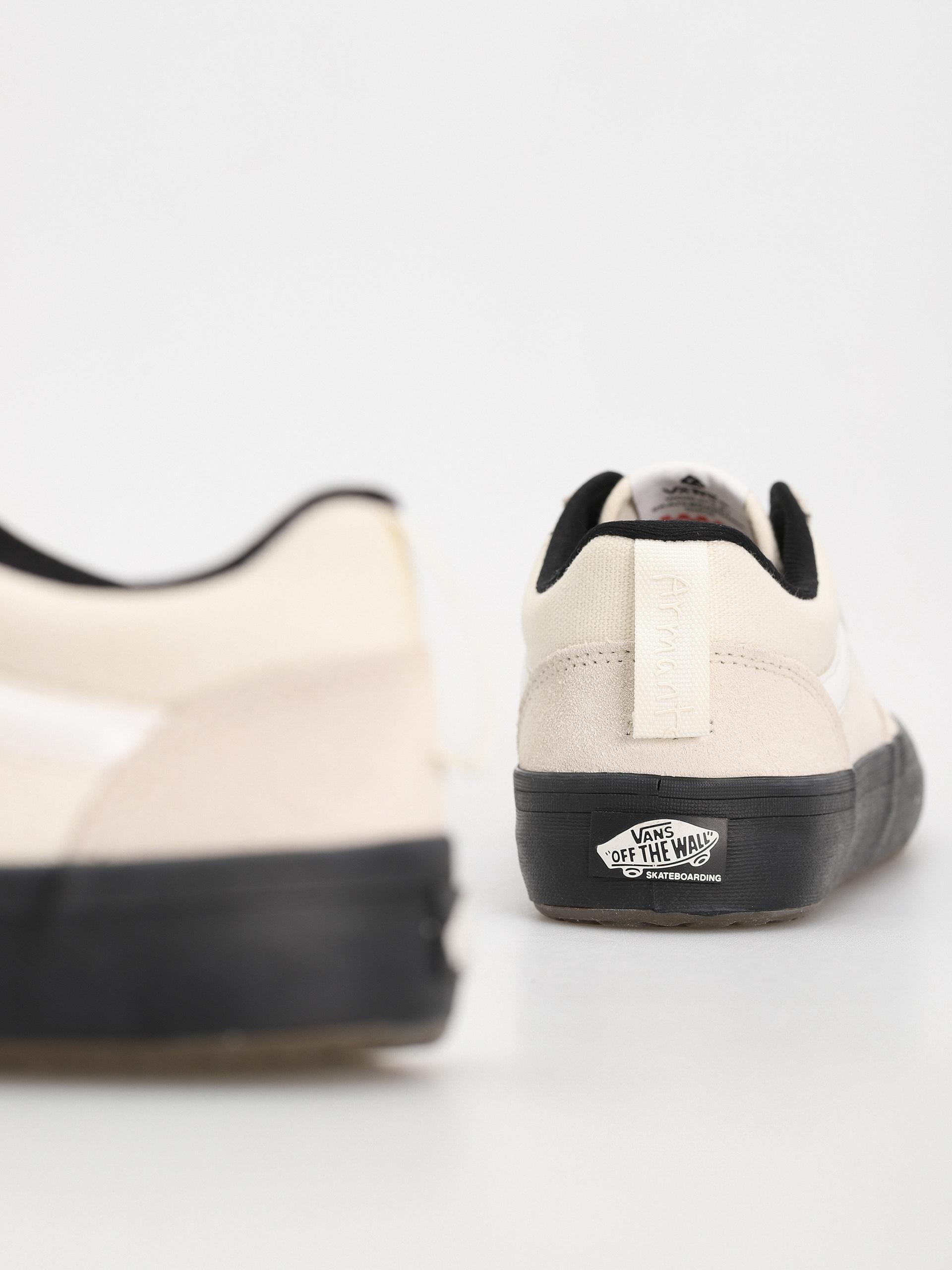 Cipők Vans Lizzie Low (vintage white/black)