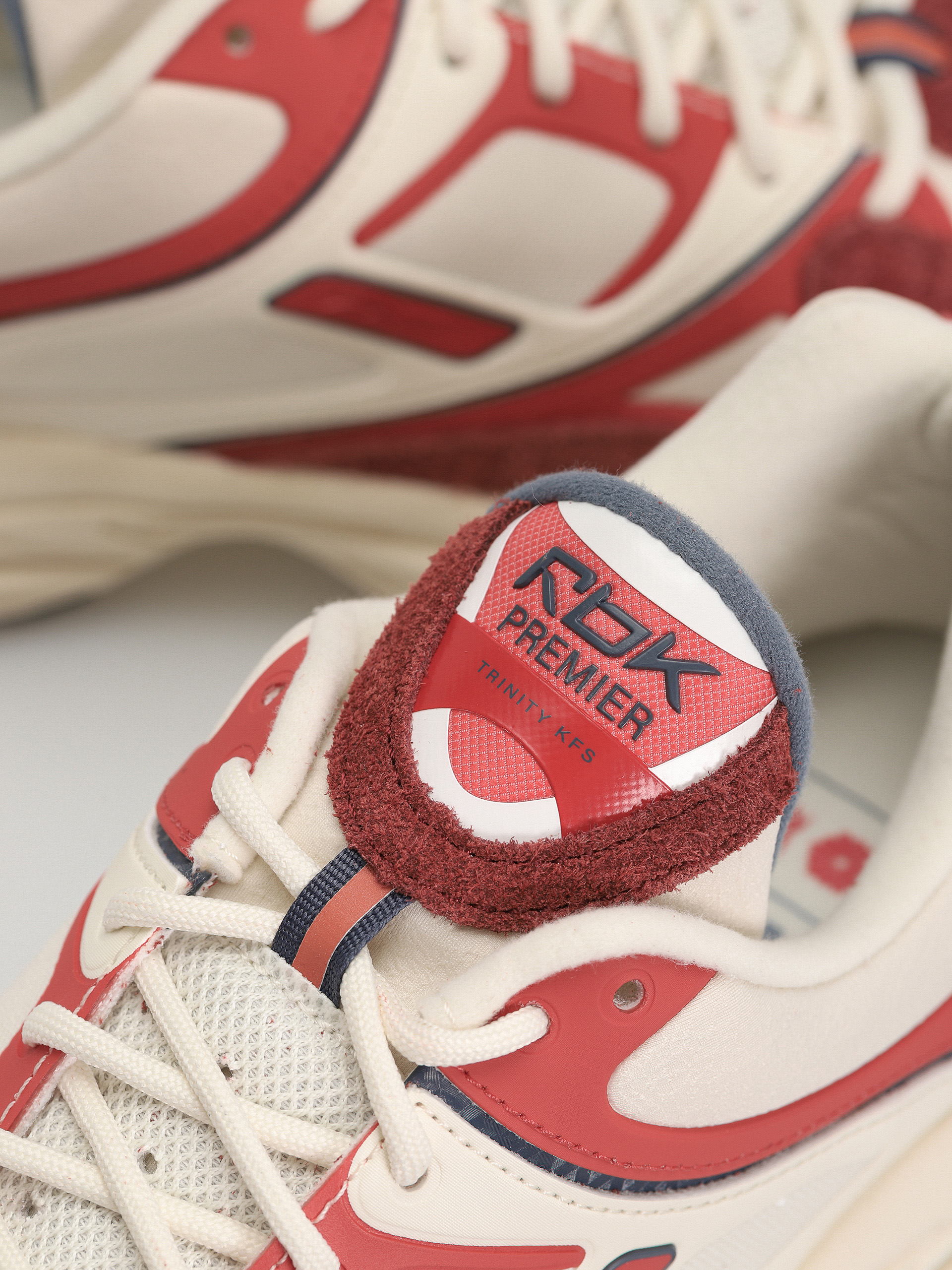 Reebok Rbk Premier Trinity Cipők (vntgchlk/rggdmarn/rylslt)