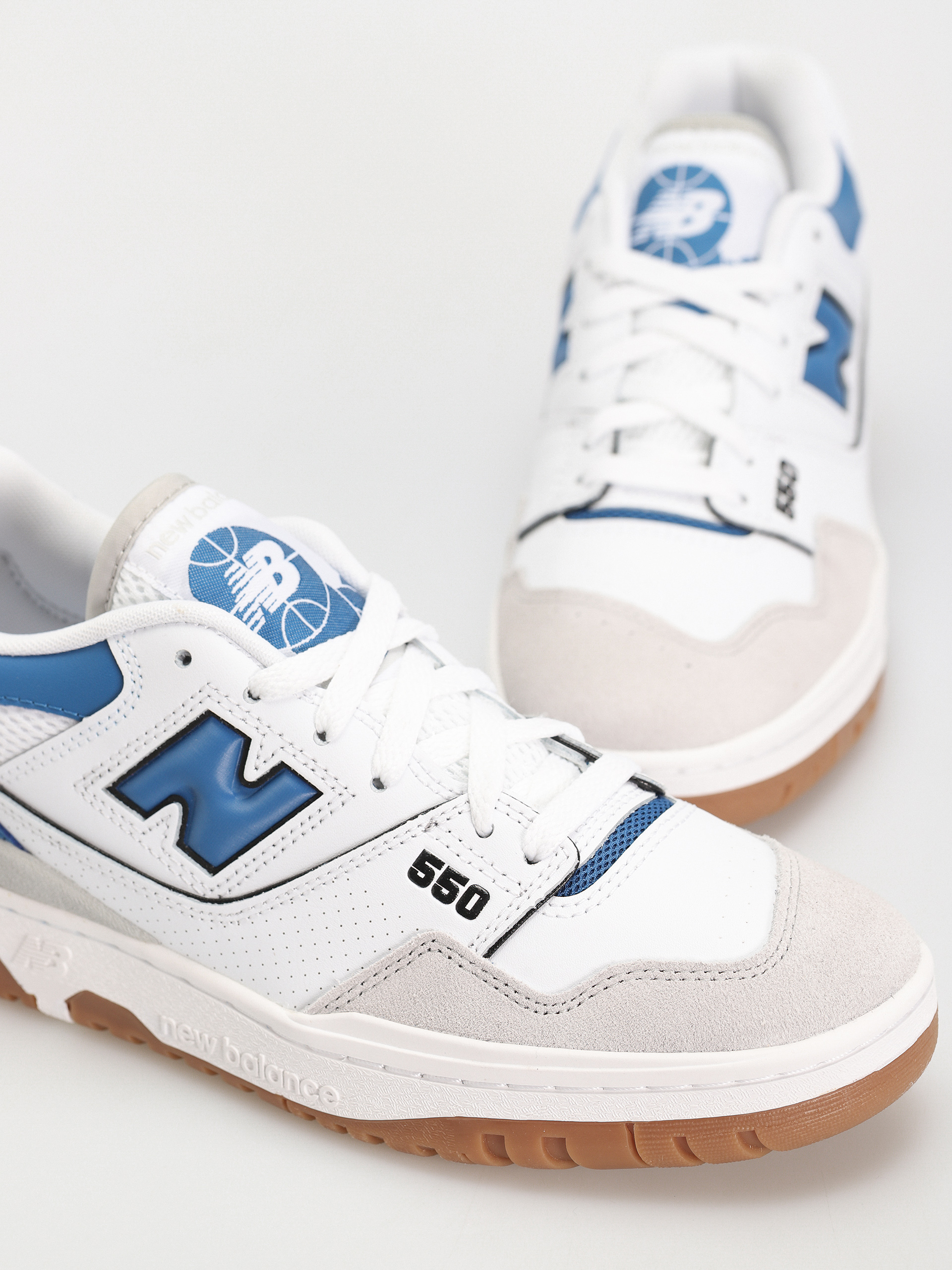 New Balance 550 Cipők (white blue gum)