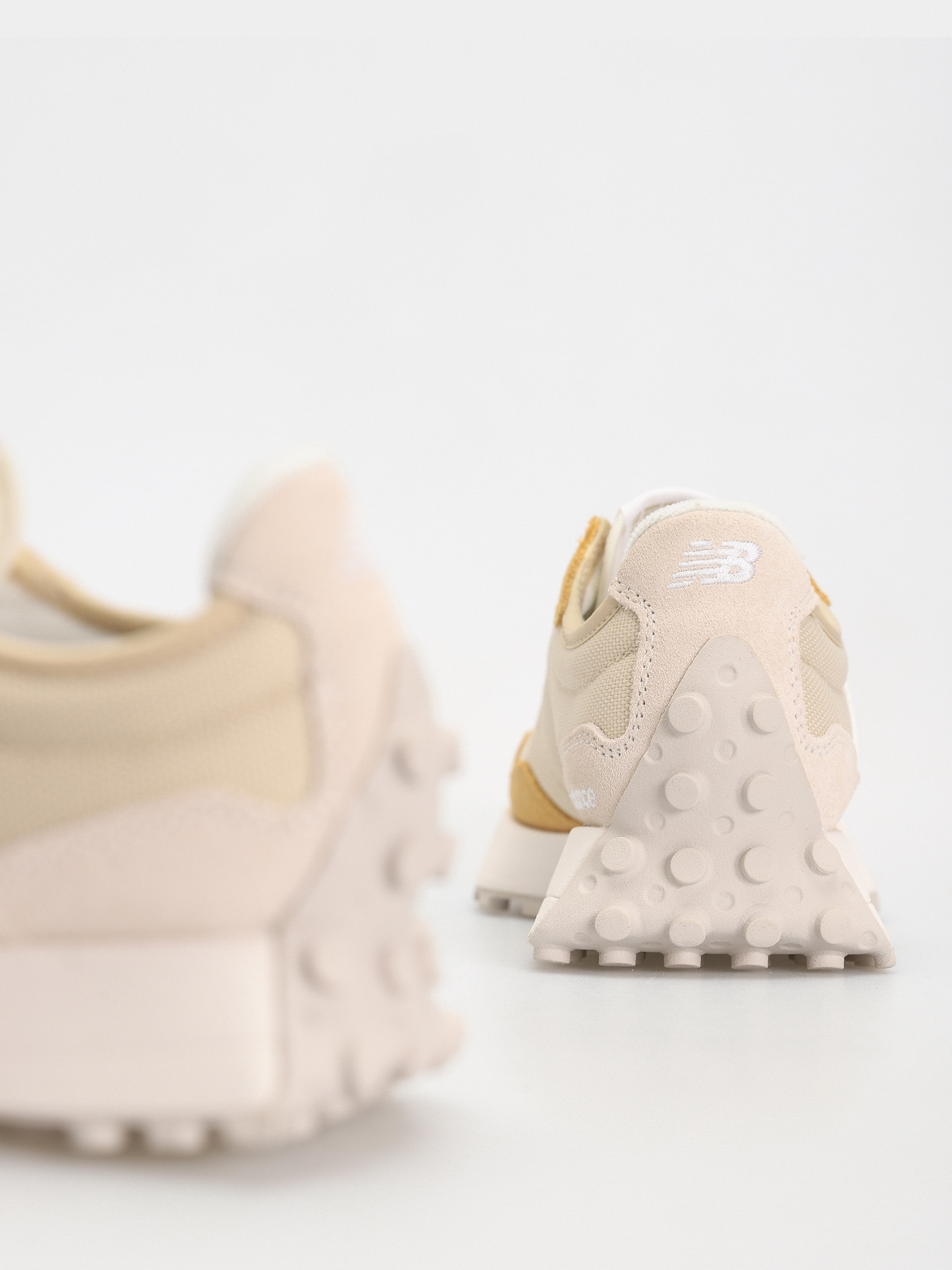 New Balance 327 Cipők (sandstone)