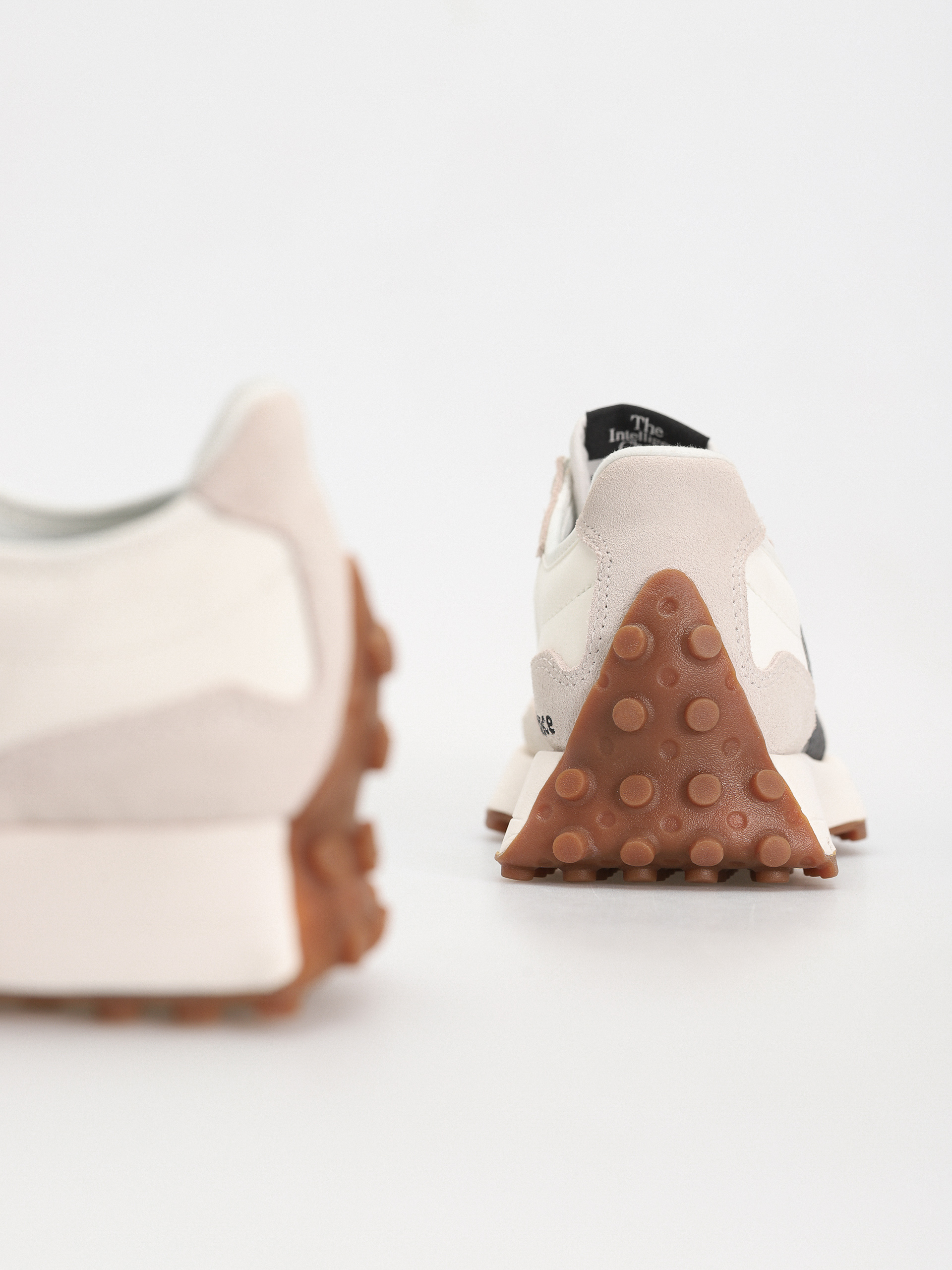 New Balance 327 Wmn Cipők (moonbeam)