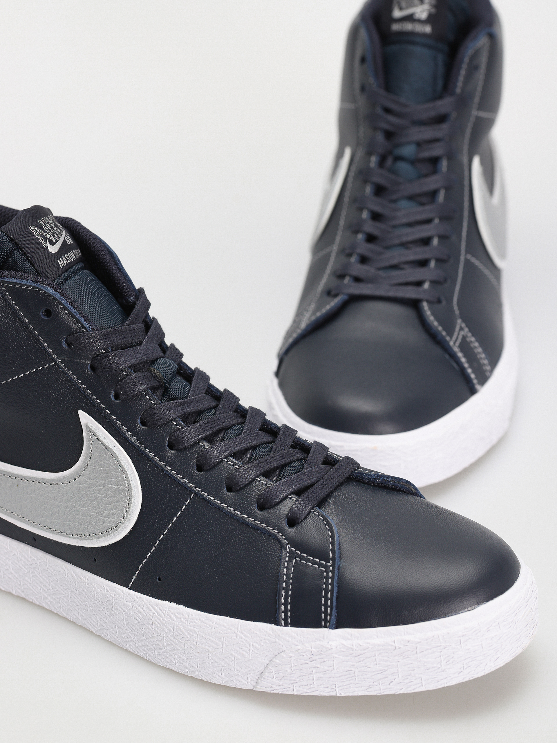 Nike SB Zoom Blazer Mid Mason Silva QS Cipők (dark obsidian/metallic silver white)