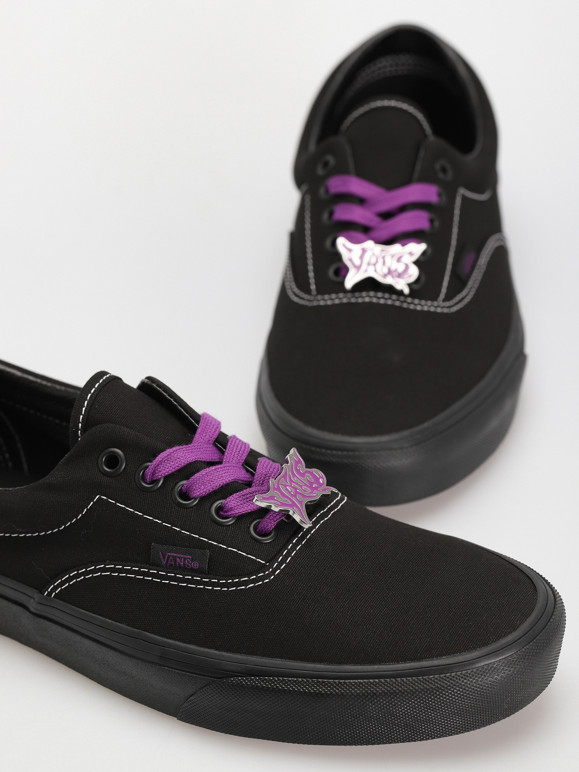 Cipők Vans Era (metal hyperpop black)