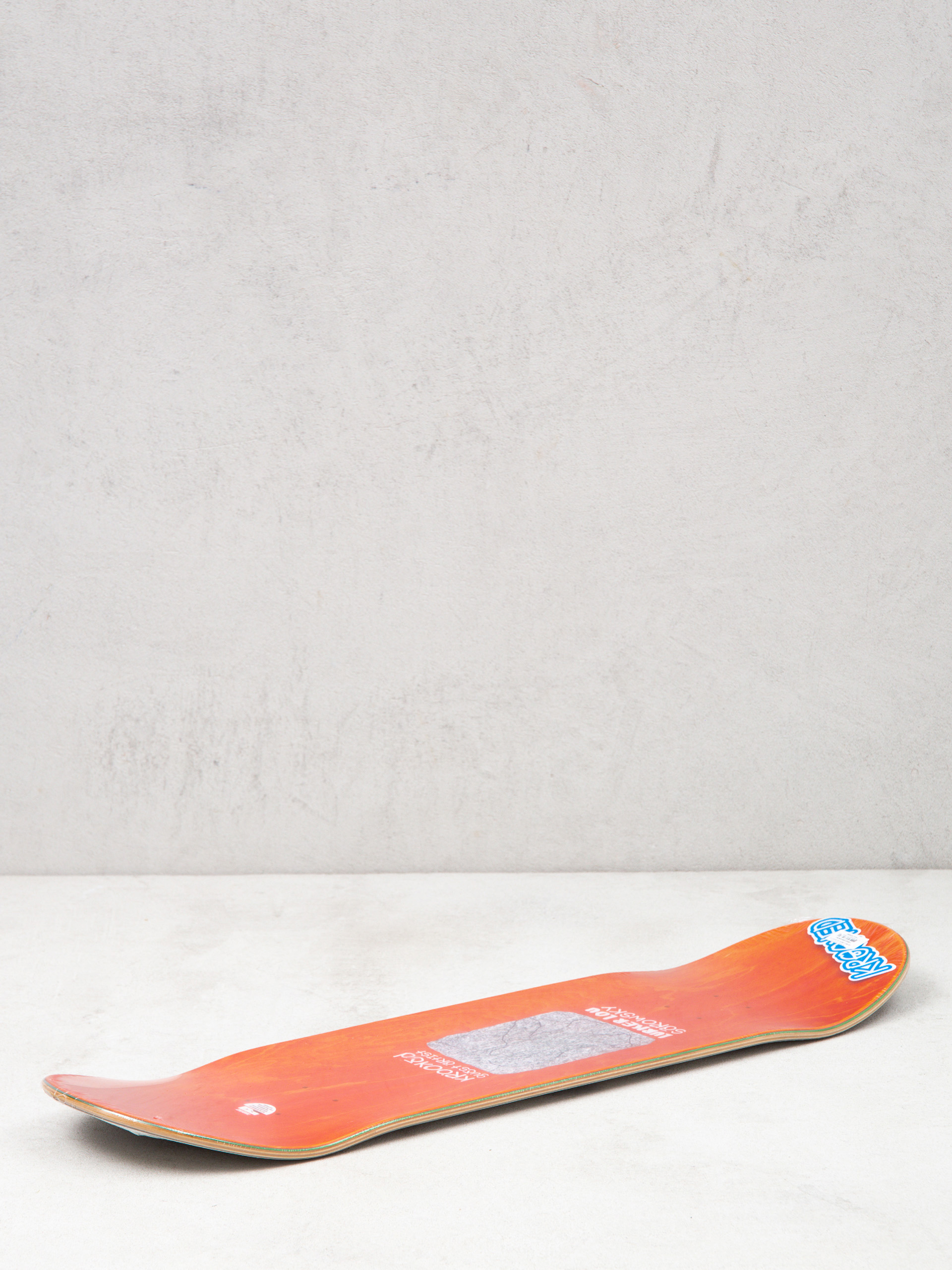 Gördeszka lap Krooked Lurker Lou Guest (white)