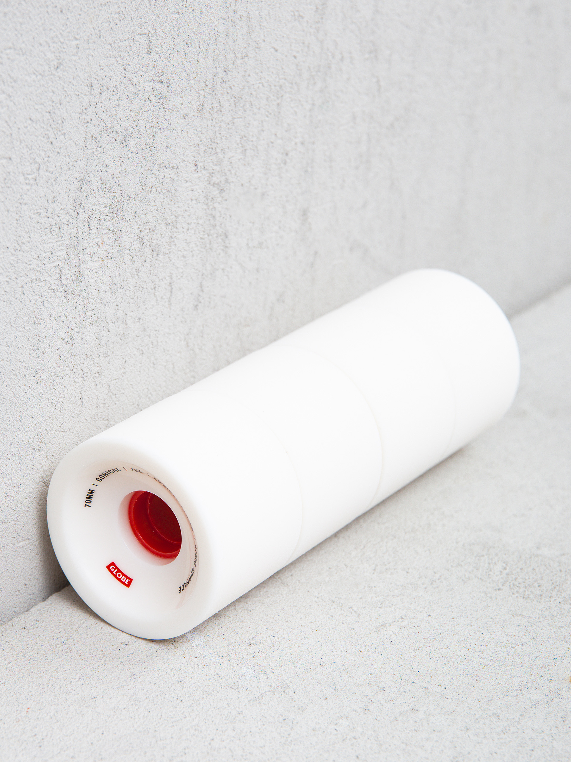 Globe Conical Cruiser Gördeszka kerék (white/red)