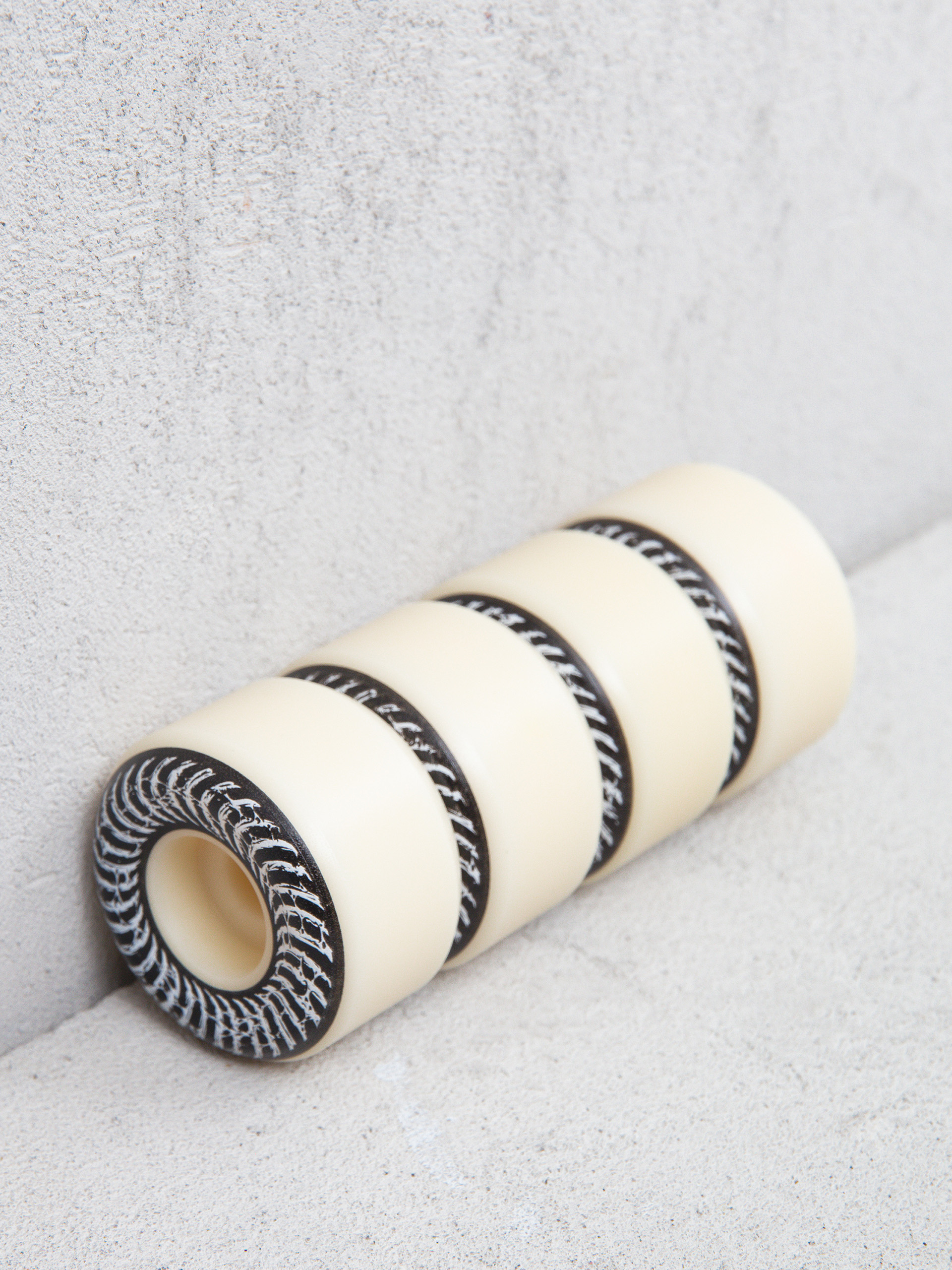 Spitfire F4 99D Conical Full Decay Gördeszka kerék (natural/black)