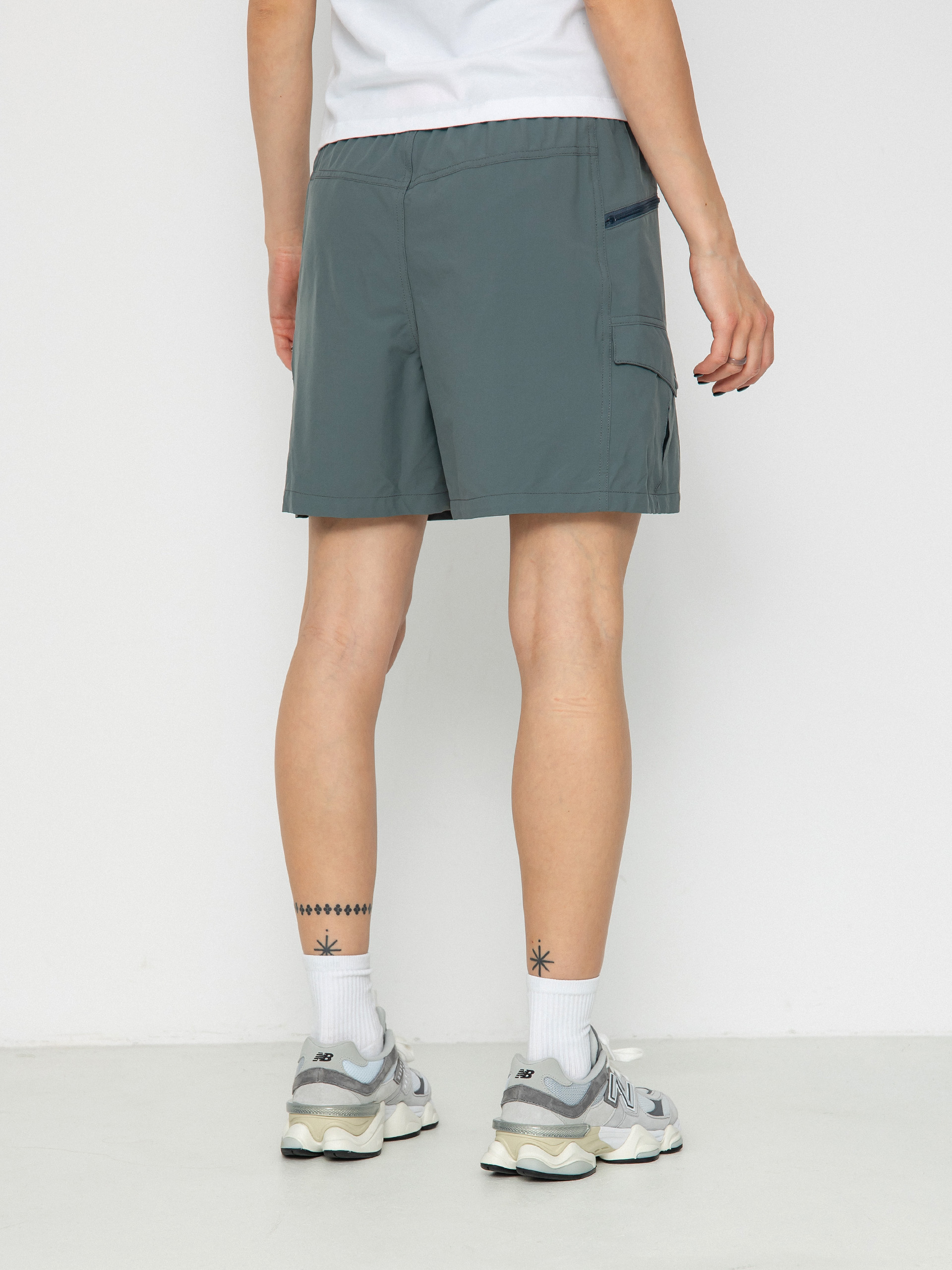 Patagonia Outdoor Everyday Wmn Rövidnadrág (nouveau green)