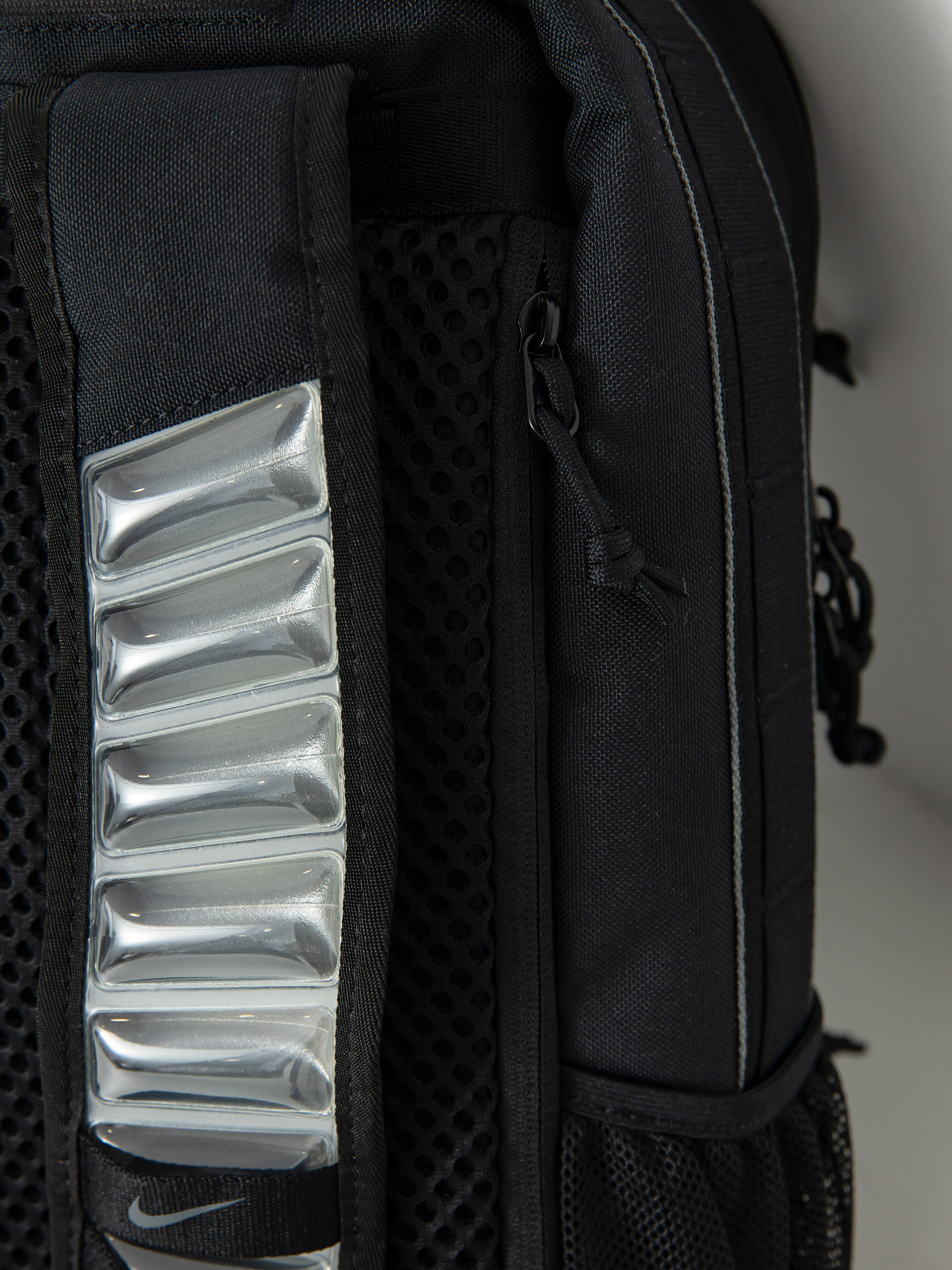 Nike SB Utility Speed Hátizsák (black/black/enigma stone)